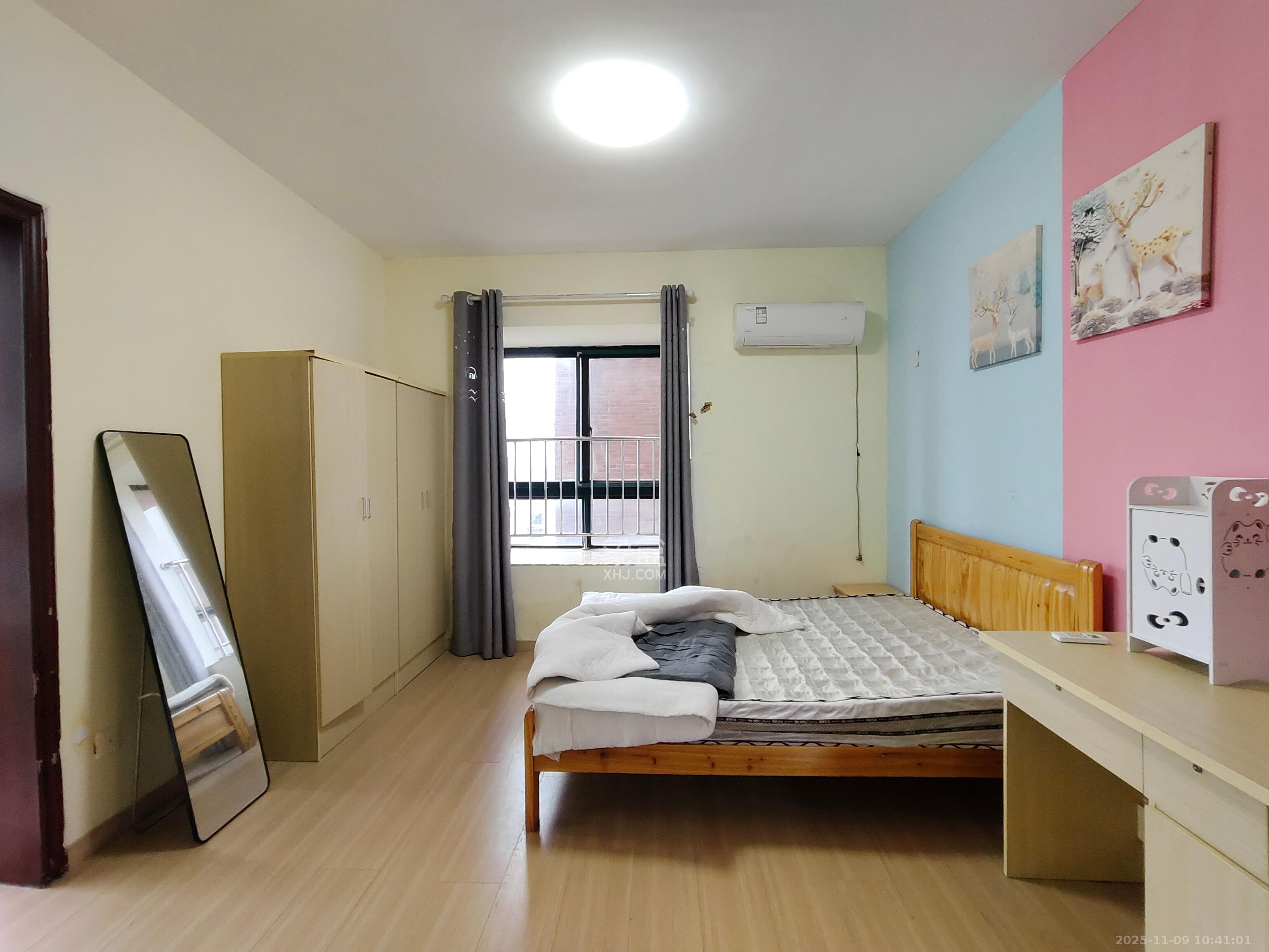 东玺门  4室1厅2卫    2600.0元/月室内图