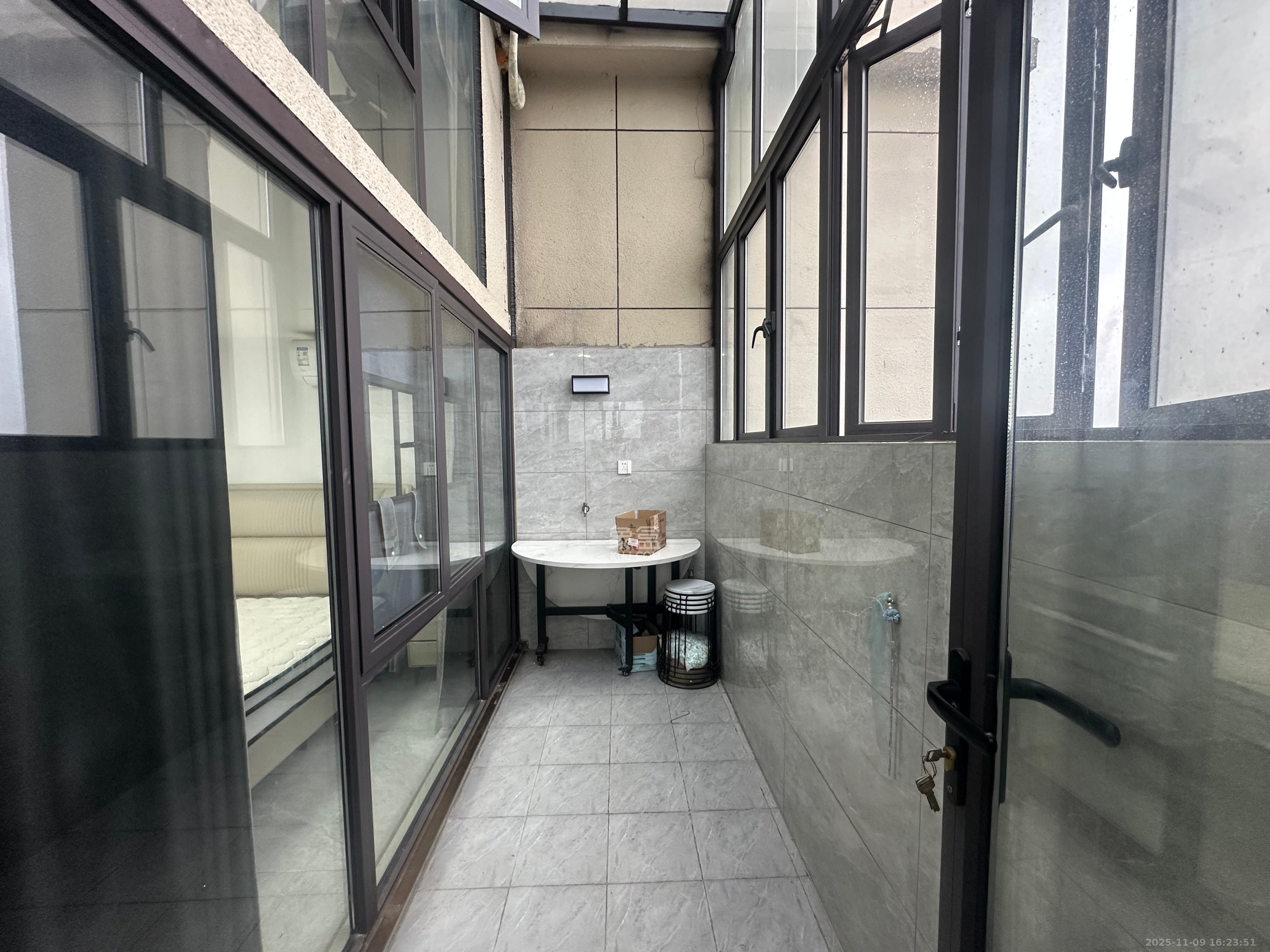 中南国际眼镜城（中伟商业中心）  1室0厅0卫    2100.0元/月室内图