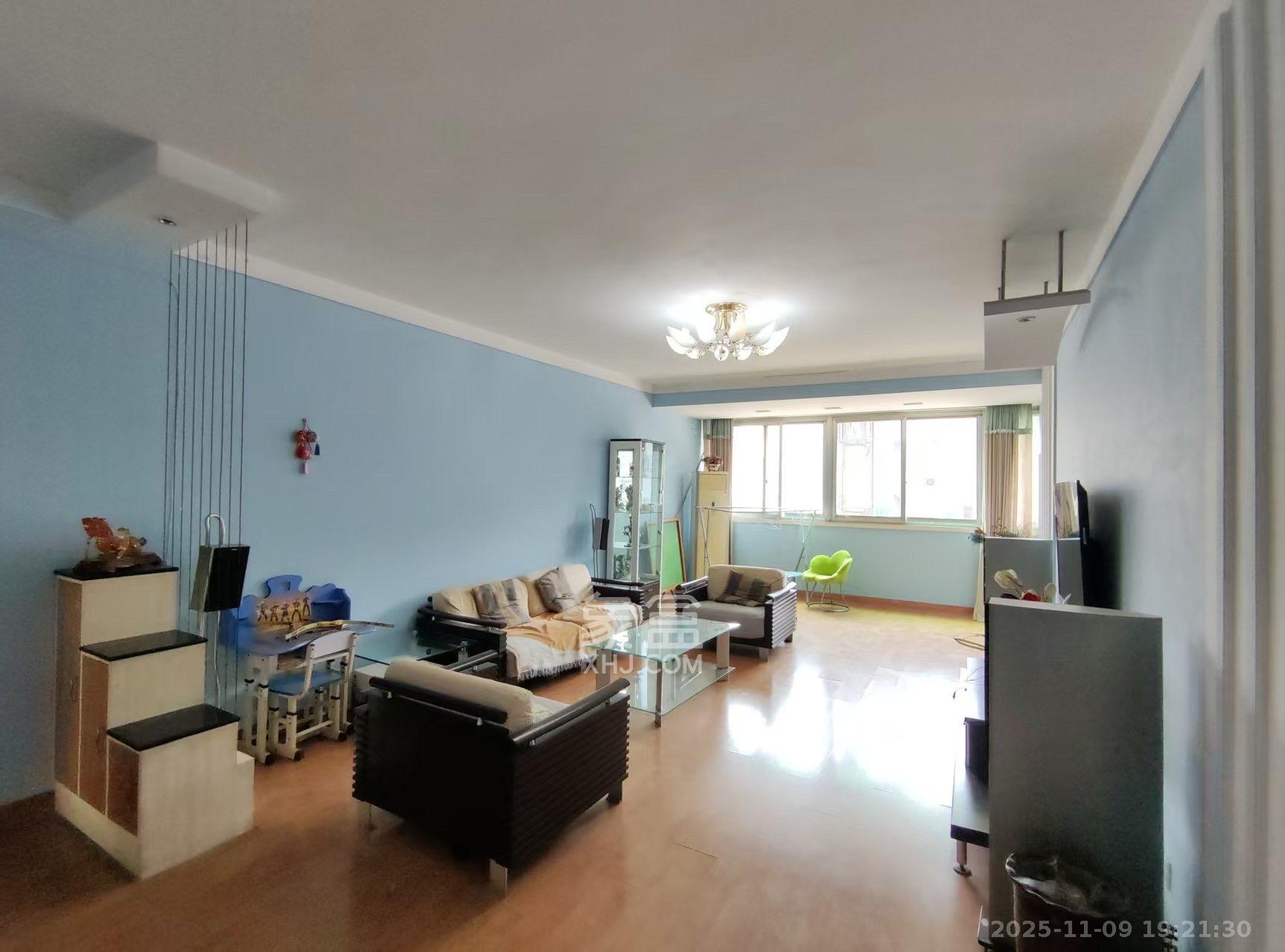 财信宿舍  2室2厅1卫    1600.0元/月室内图