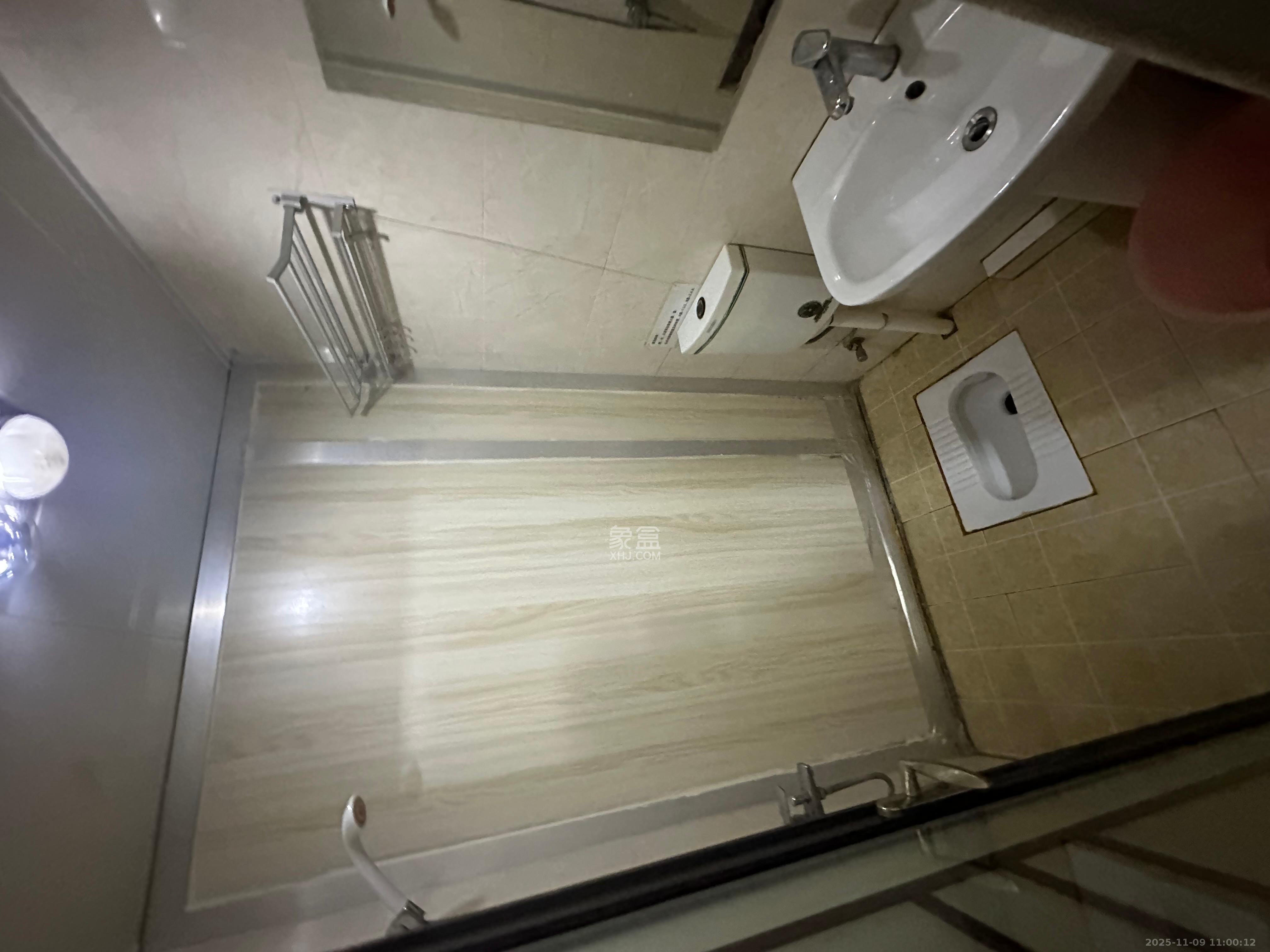 岳北社区  1室1厅1卫    750.0元/月室内图