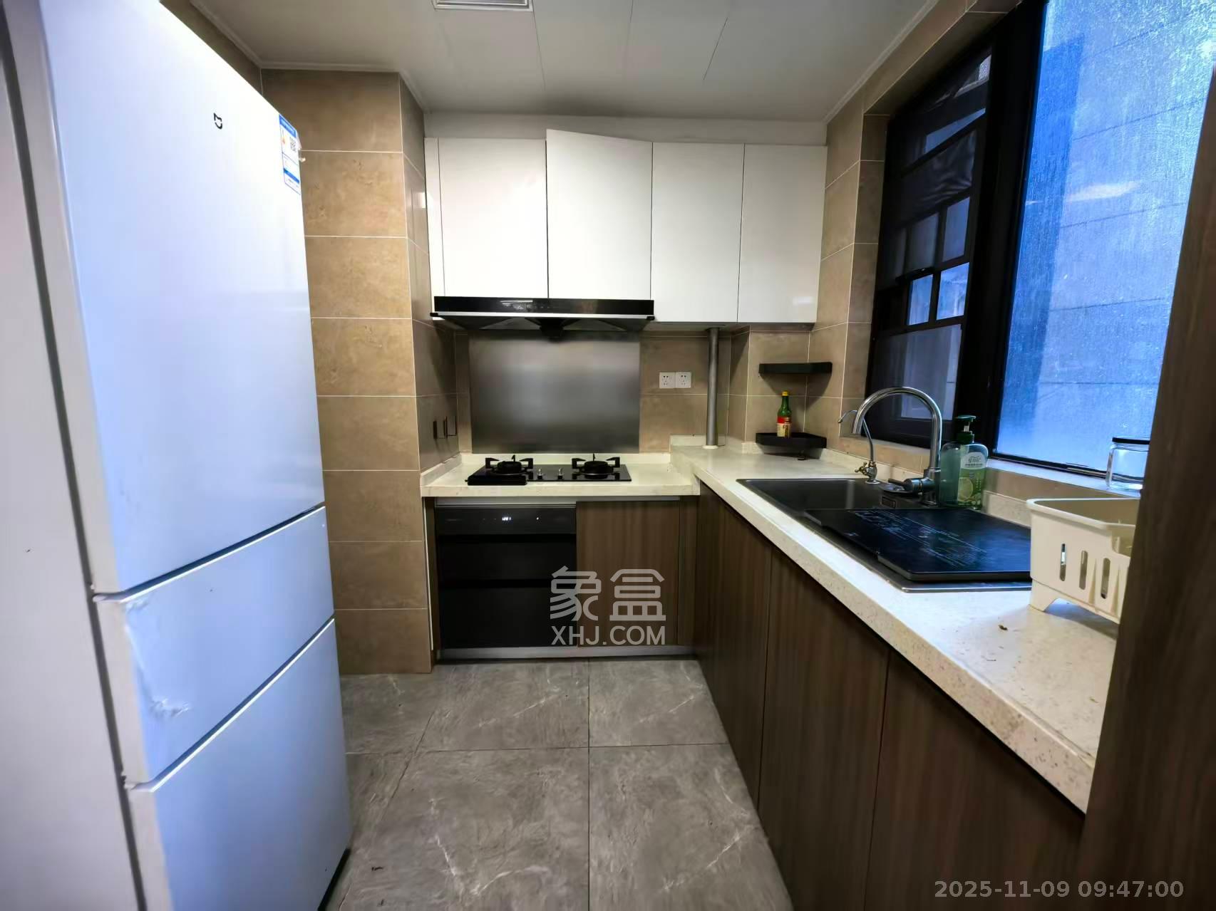 保利茉莉公馆  3室2厅2卫    3100.0元/月室内图