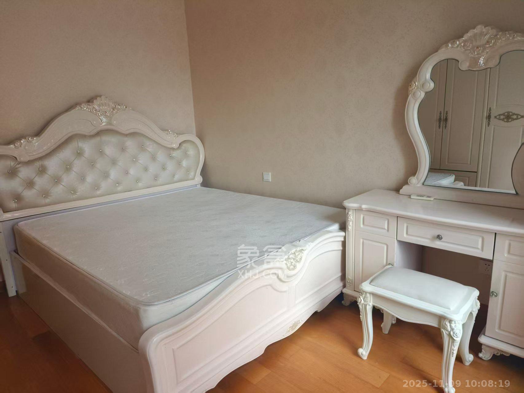 中海国际四期  2室2厅1卫    1800.0元/月室内图