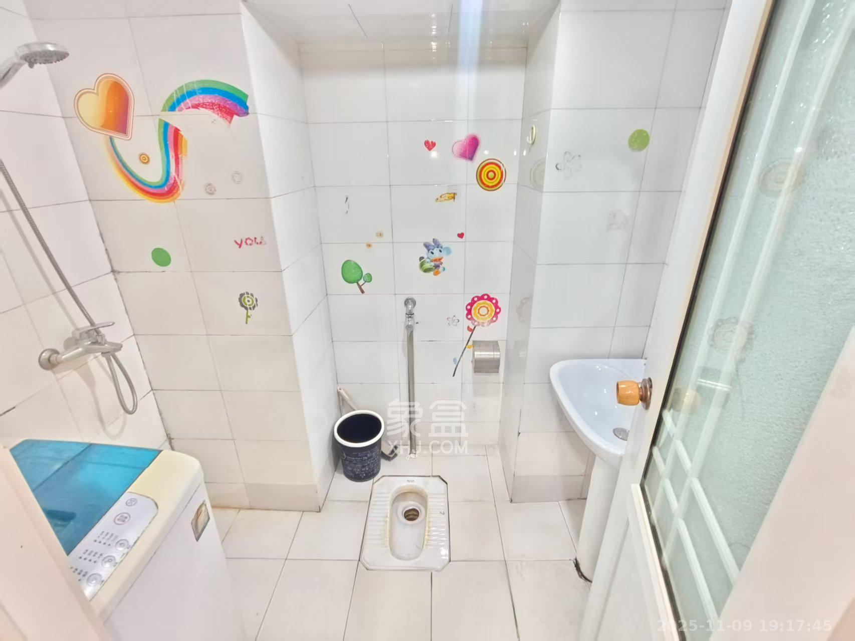 伍家岭生活广场 1室1厅1卫 1200.0元/月 伍家岭生活广场 1室1厅1卫 1200.0元/月室内图