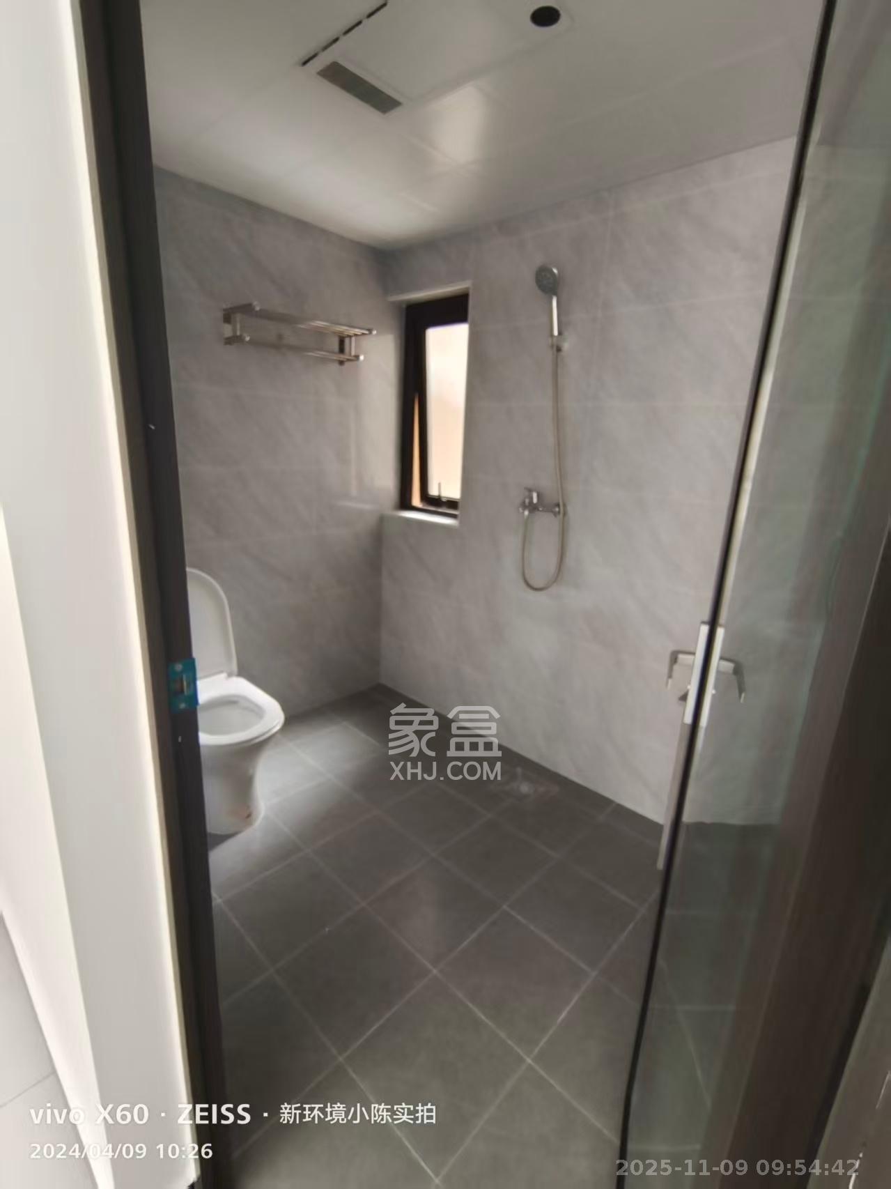 北辰中央公园DF区 3室2厅2卫 2700.0元/月 北辰中央公园DF区 3室2厅2卫 2700.0元/月室内图