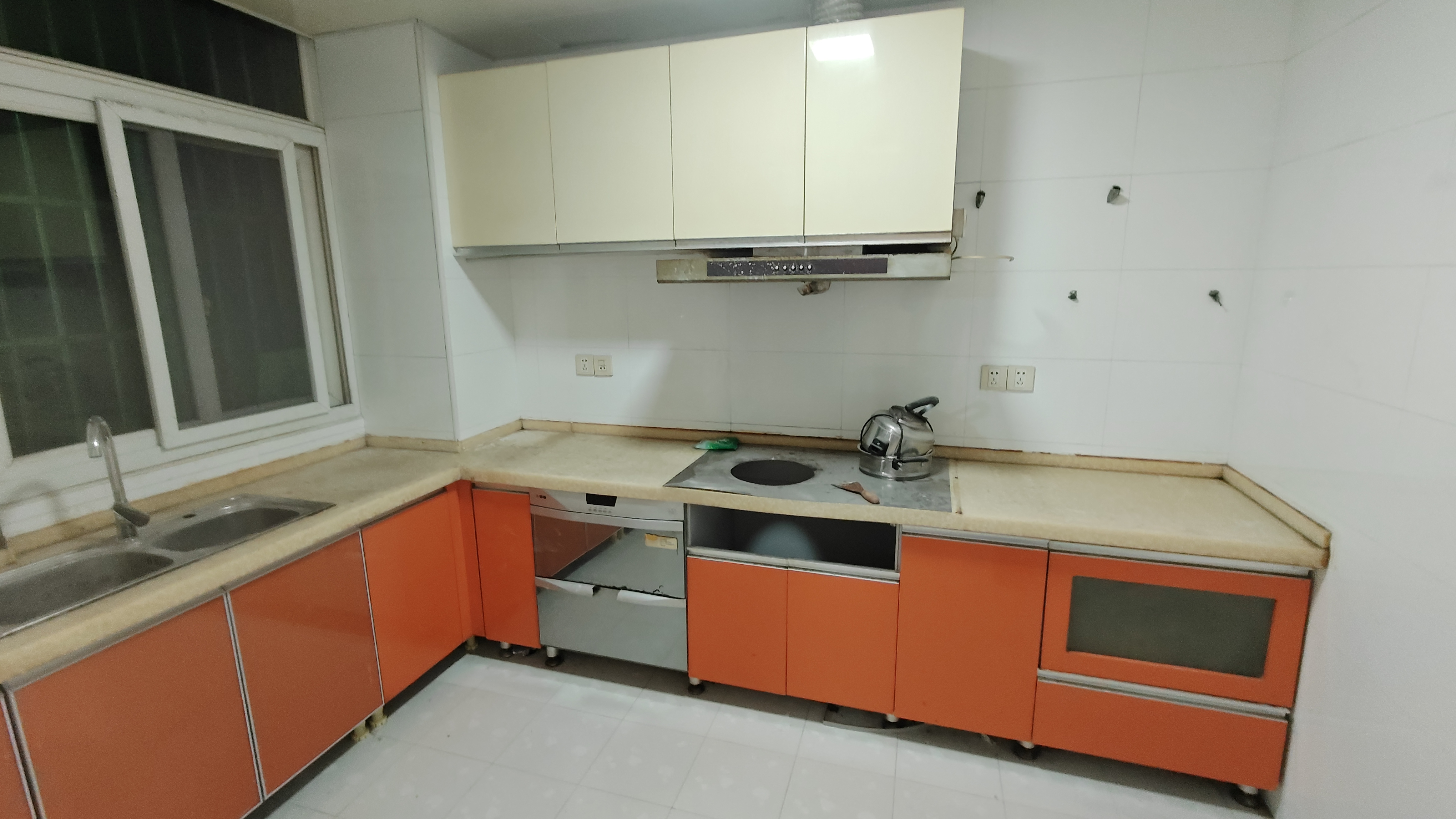 龙泉国际 4室2厅1卫 2200.0元/月 龙泉国际 4室2厅1卫 2200.0元/月室内图