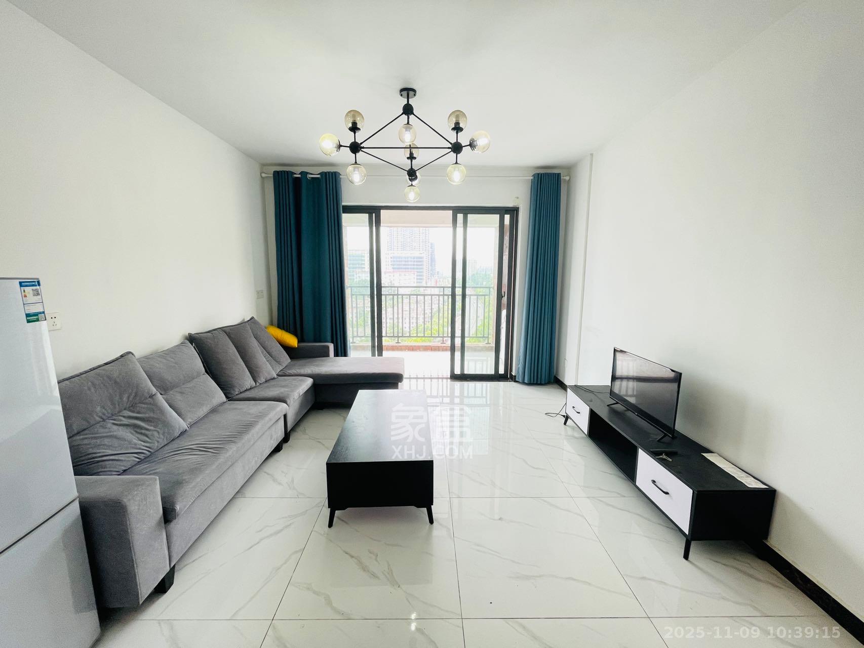 半山壹号  2室2厅1卫    2400.0元/月