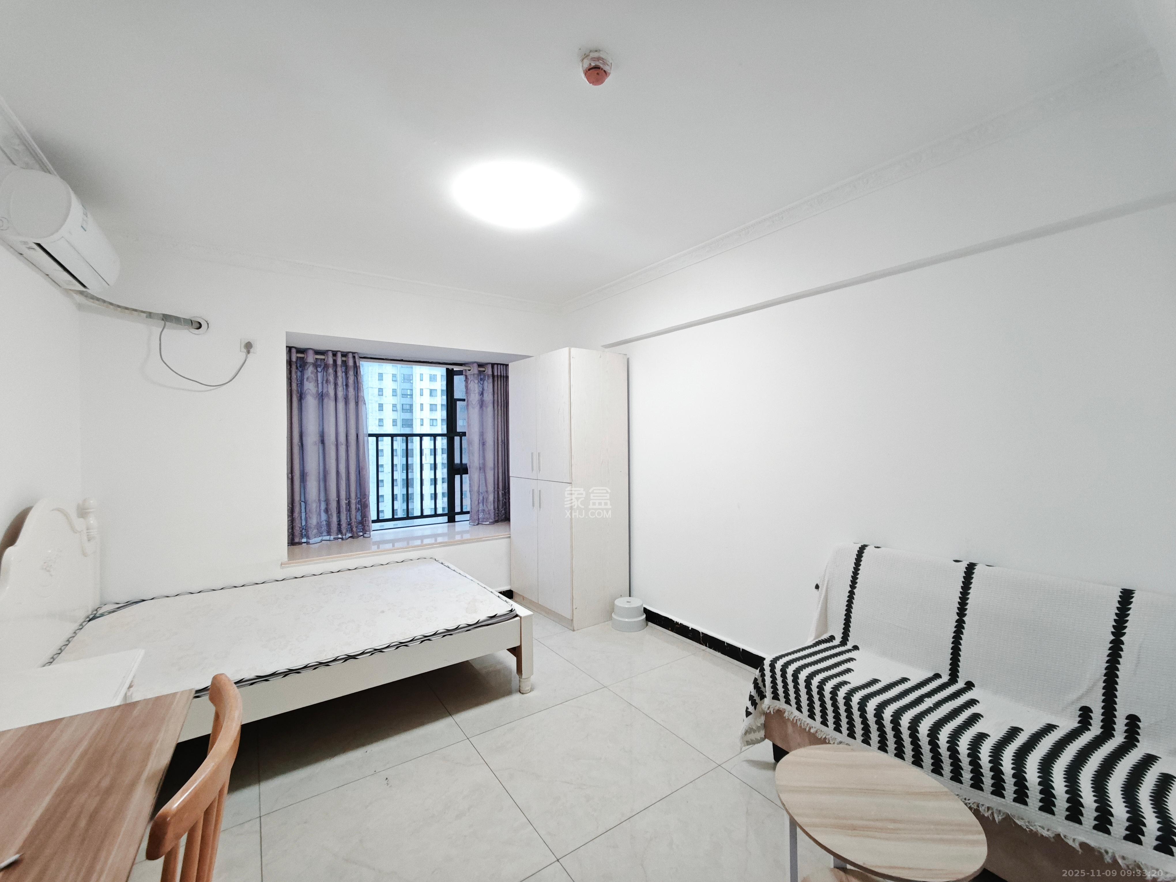 好莱城(弘德西街) 1室0厅1卫 1200.0元/月 好莱城(弘德西街) 1室0厅1卫 1200.0元/月室内图