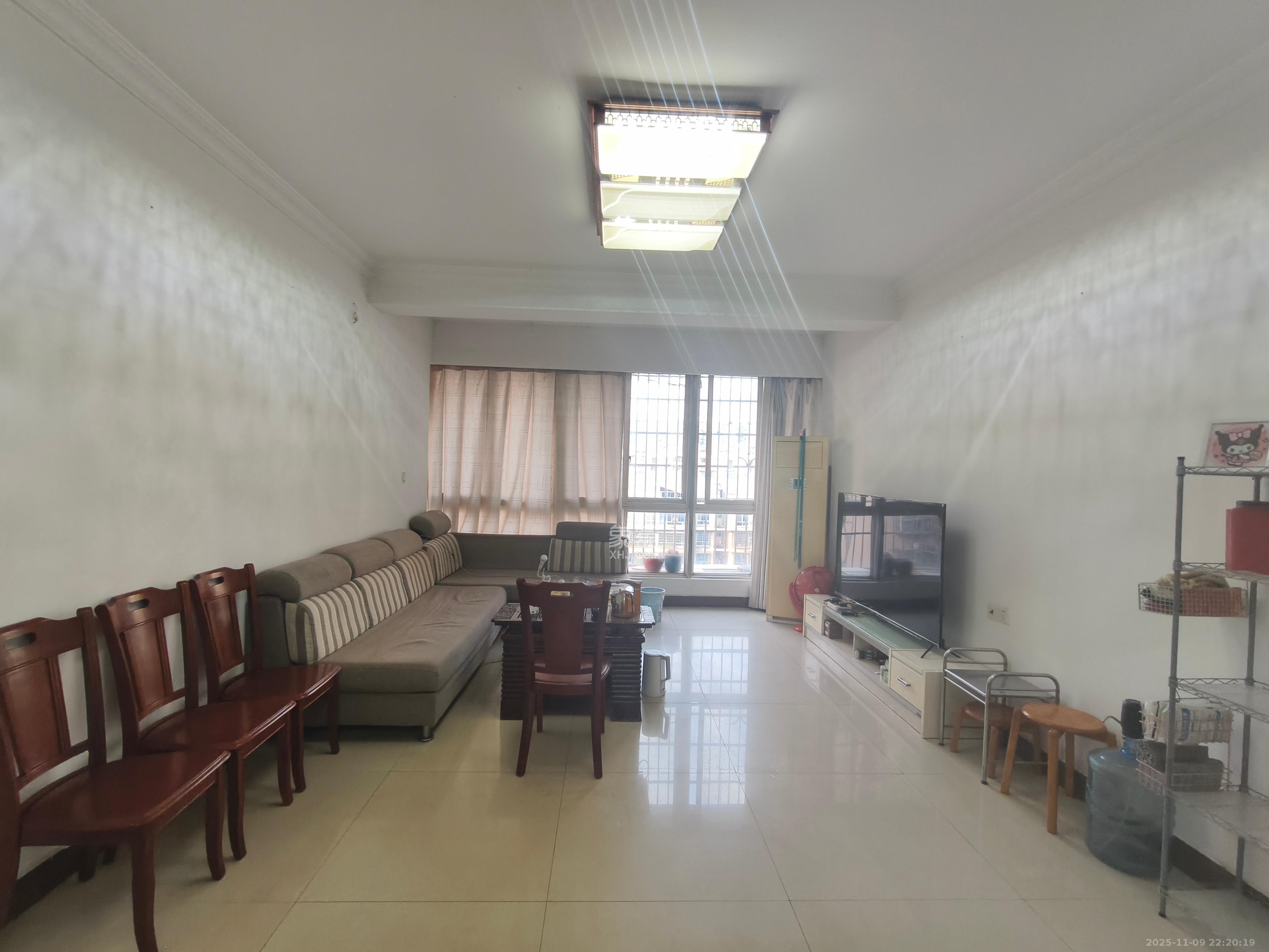 翡翠林居 2室2厅1卫 1800.0元/月 翡翠林居 2室2厅1卫 1800.0元/月室内图