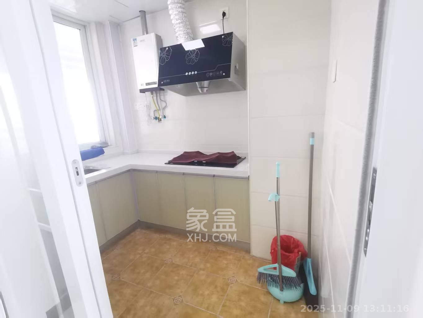 绿地海外滩一期 3室2厅1卫 1700.0元/月 绿地海外滩一期 3室2厅1卫 1700.0元/月室内图