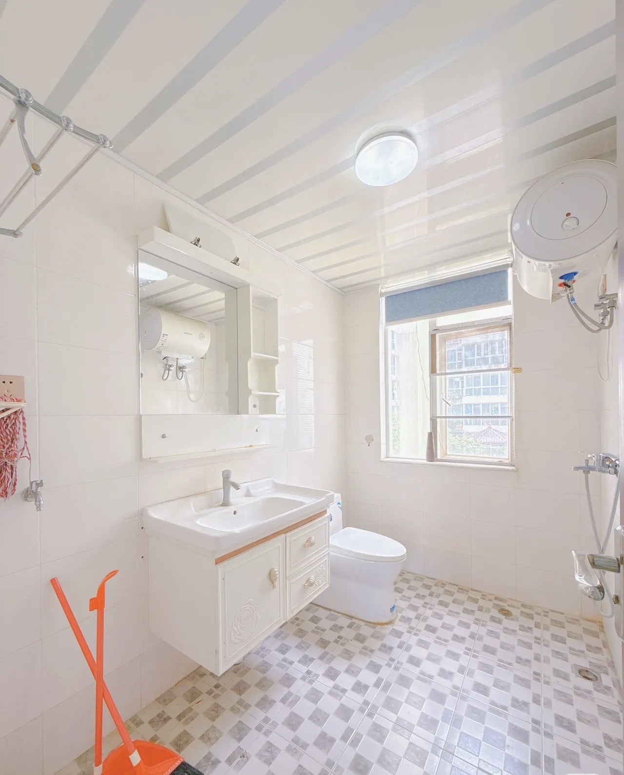 伊甸家园 4室2厅2卫 3600.0元/月 伊甸家园 4室2厅2卫 3600.0元/月室内图