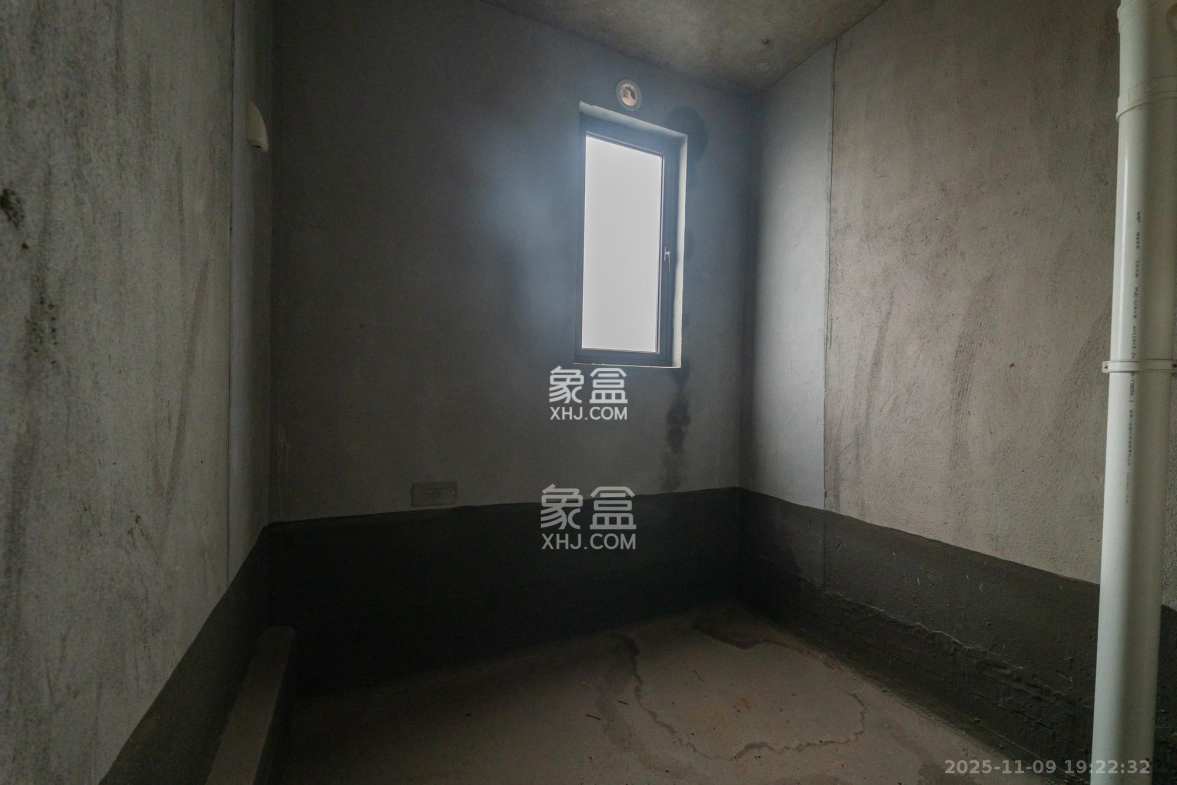 兴进珺府 4室2厅2卫 102.8万 兴进珺府 4室2厅2卫 102.8万其他