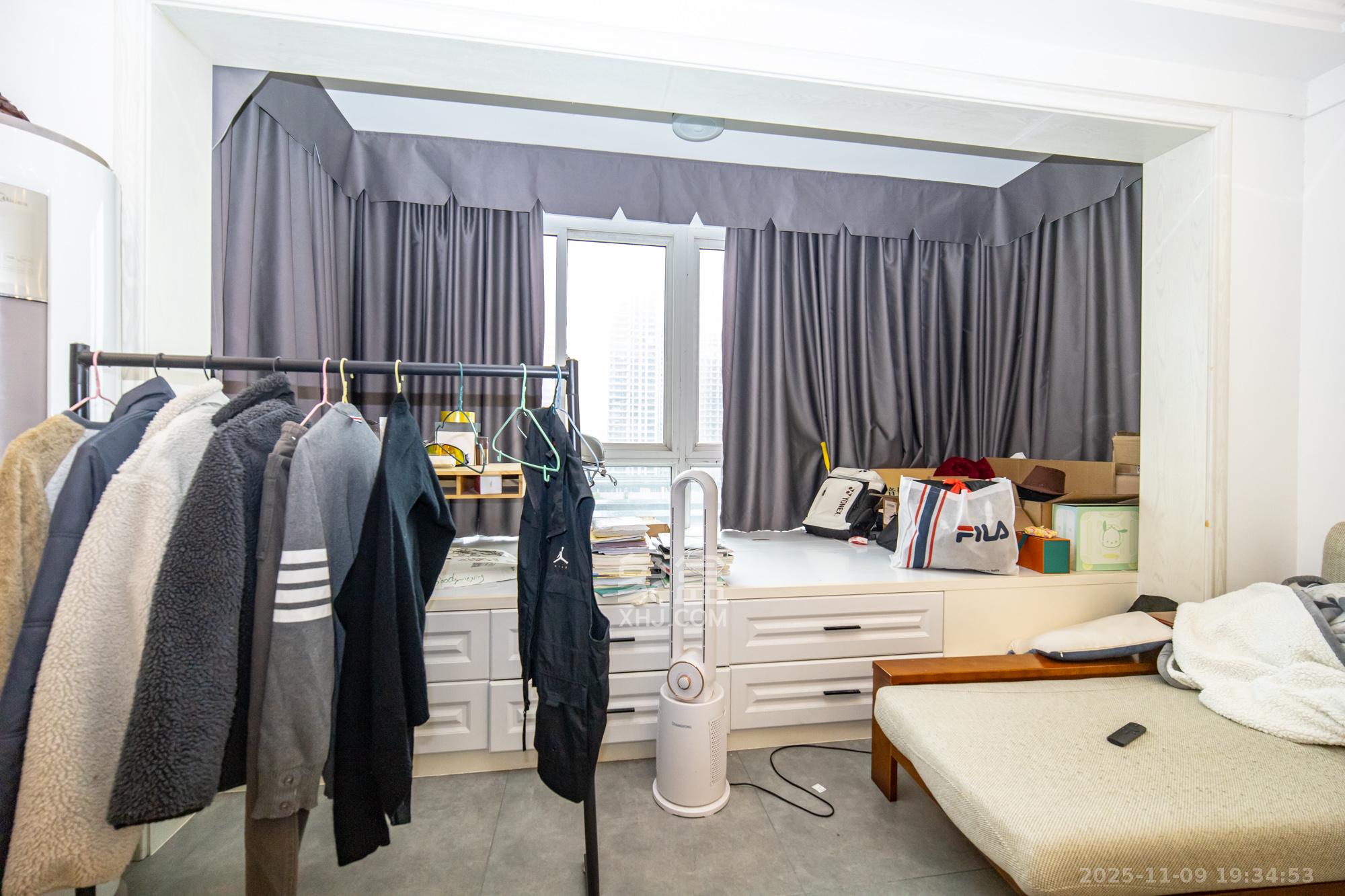 时代星城  4室2厅2卫    78.8万阳台