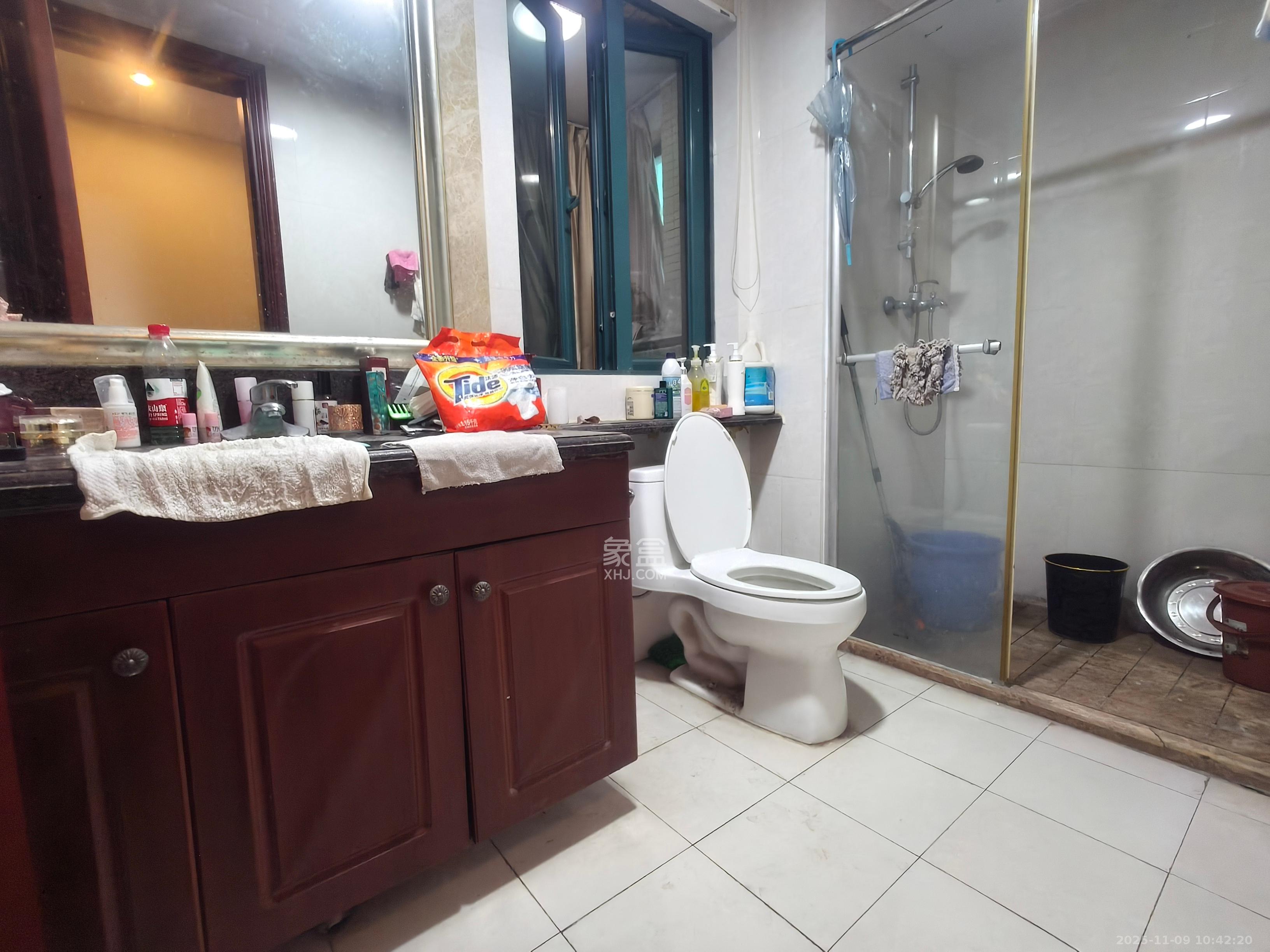 恒大城  3室2厅2卫    2400.0元/月室内图