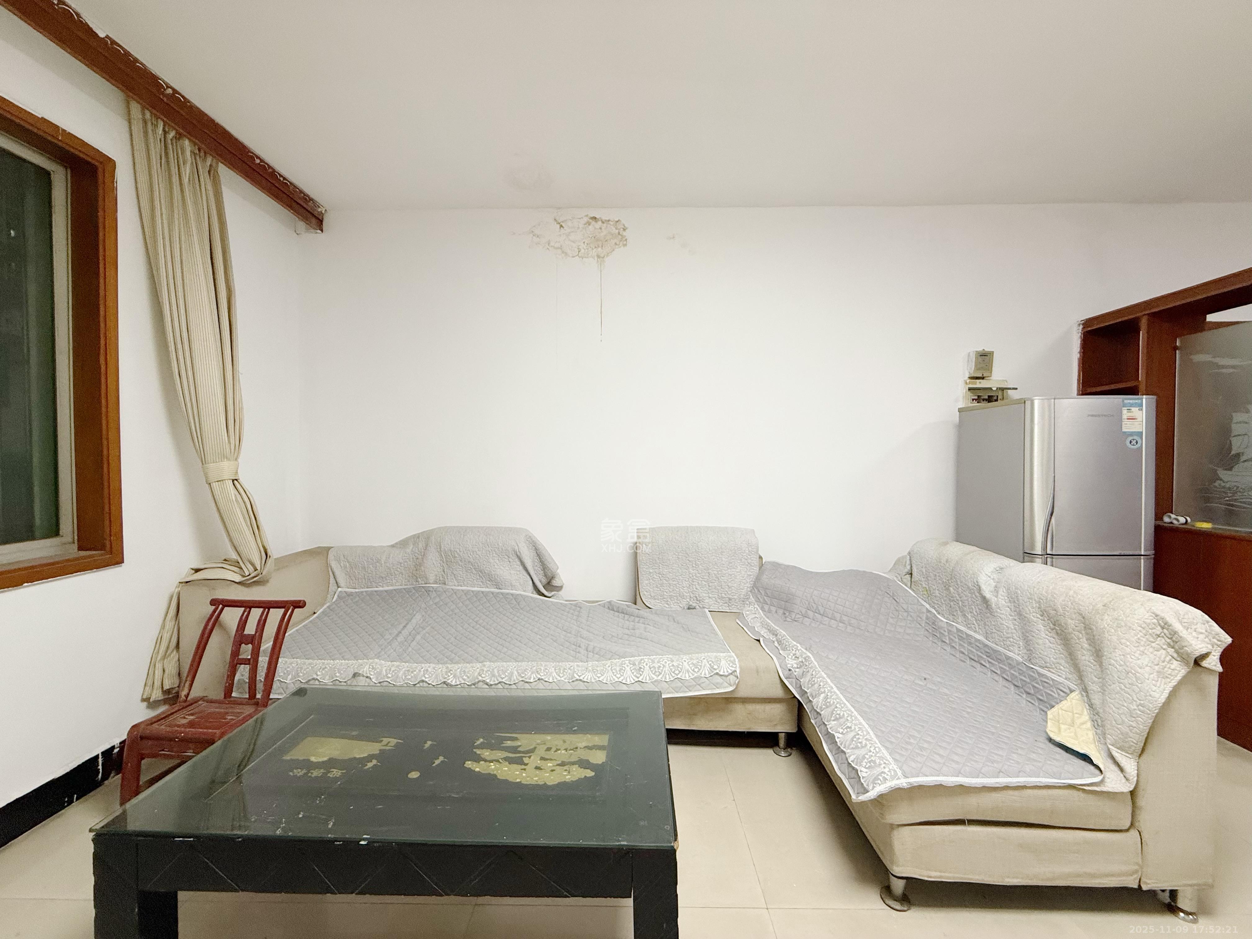 茶叶大市场“山水茗园” 3室2厅1卫 1000.0元/月 茶叶大市场“山水茗园” 3室2厅1卫 1000.0元/月室内图