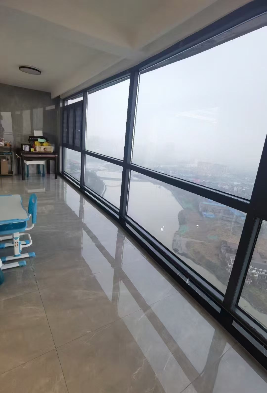 冠城江景  3室2厅2卫    2800.0元/月室内图