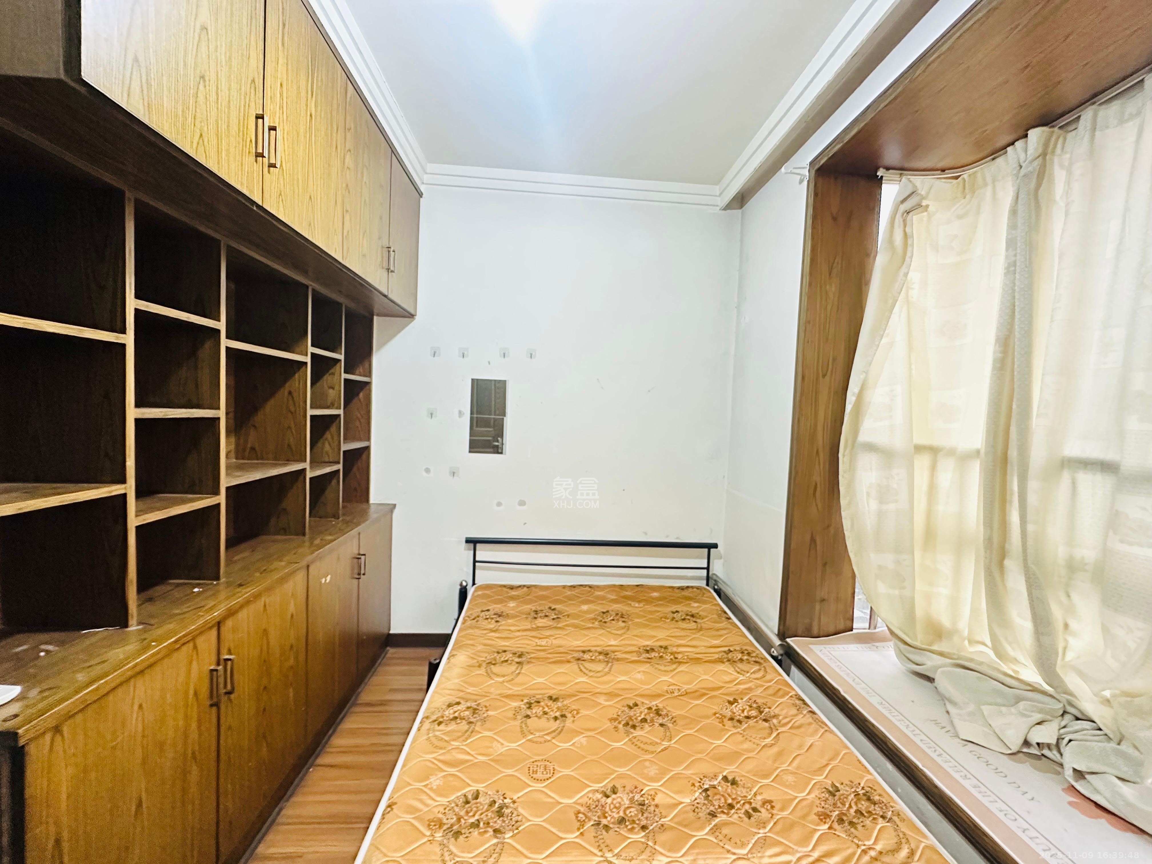 枫林绿洲  3室2厅2卫    1800.0元/月室内图