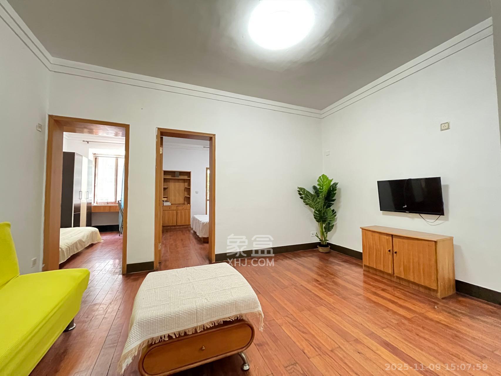 省进出口公司宿舍 2室2厅1卫 1600.0元/月 省进出口公司宿舍 2室2厅1卫 1600.0元/月室内图