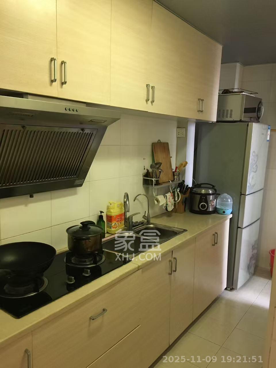 万象新天 2室2厅1卫 2600.0元/月 万象新天 2室2厅1卫 2600.0元/月室内图