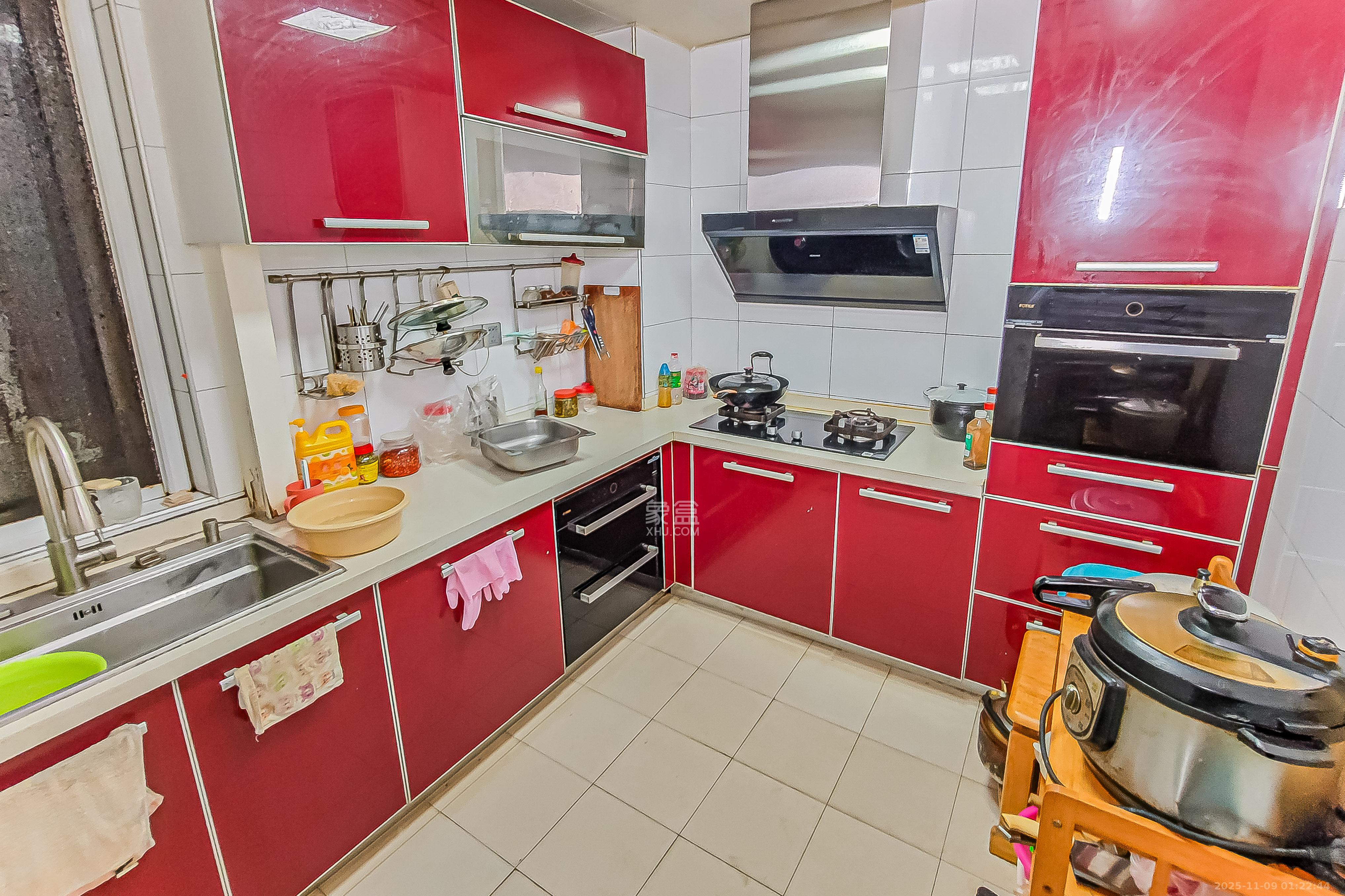 三重星都心  3室2厅2卫    135.0万厨房