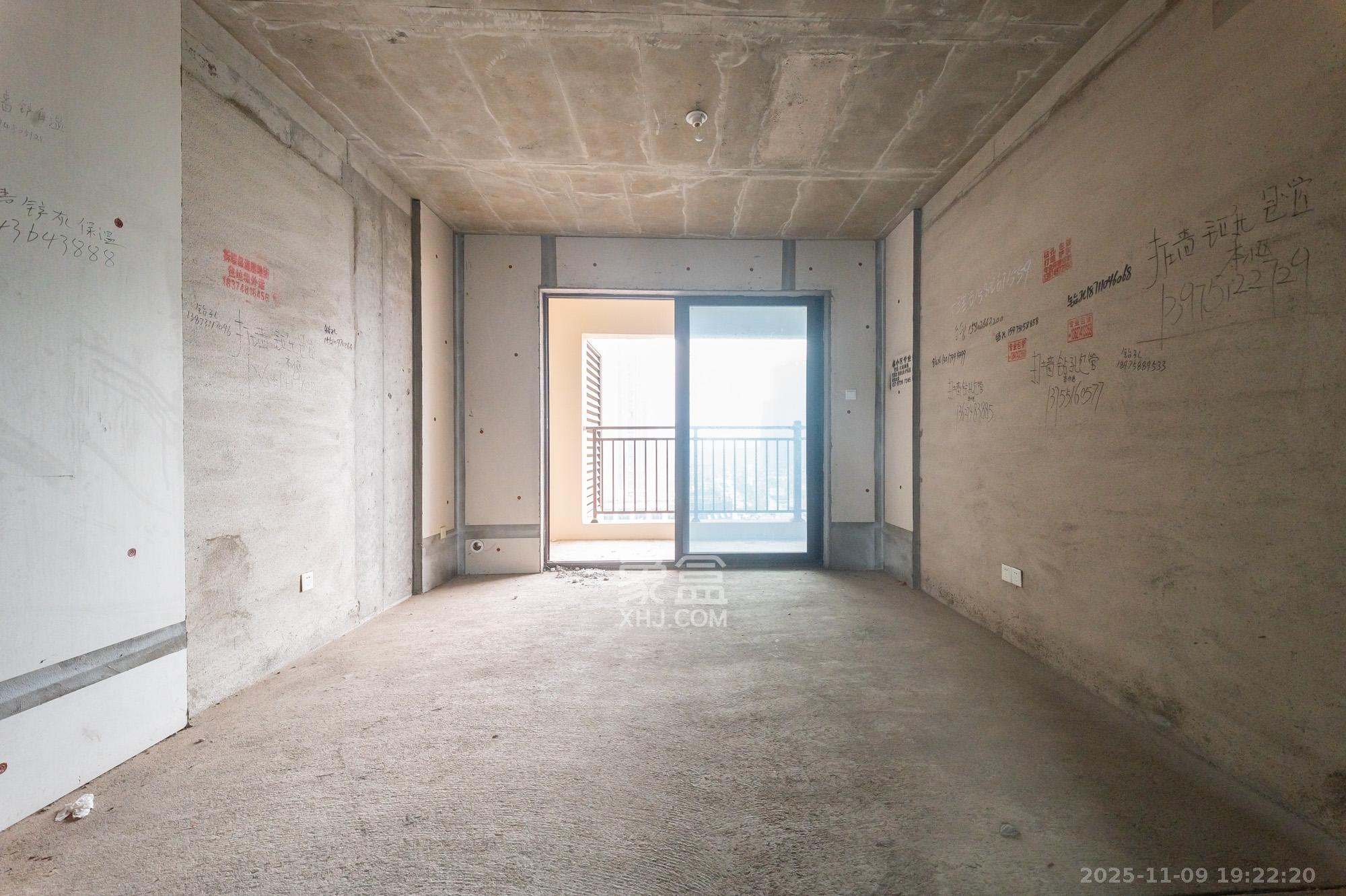 兴进珺府  4室2厅2卫    102.8万