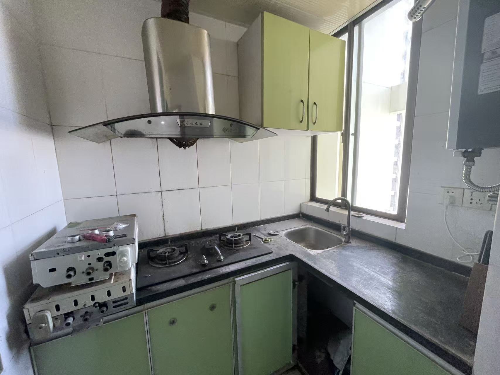 南滨骏园 2室2厅1卫 2500.0元/月 南滨骏园 2室2厅1卫 2500.0元/月室内图