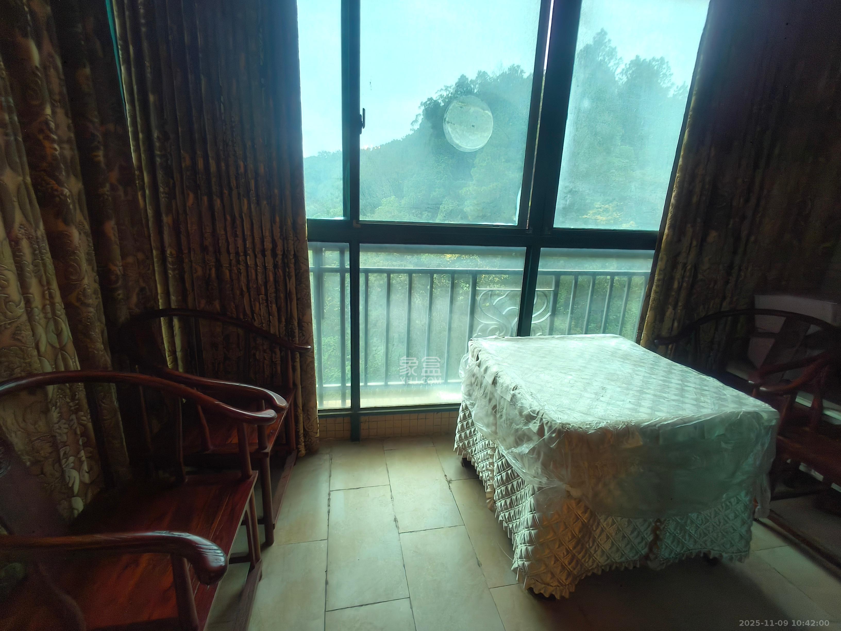 恒大城  3室2厅2卫    2400.0元/月室内图