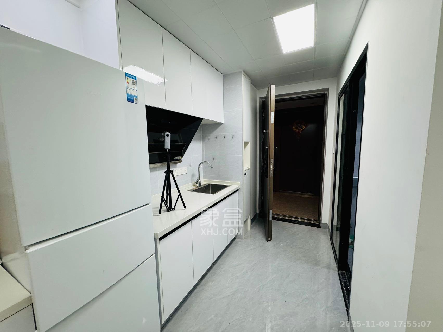 龙湖铂金岛 1室0厅1卫 1800.0元/月 龙湖铂金岛 1室0厅1卫 1800.0元/月室内图