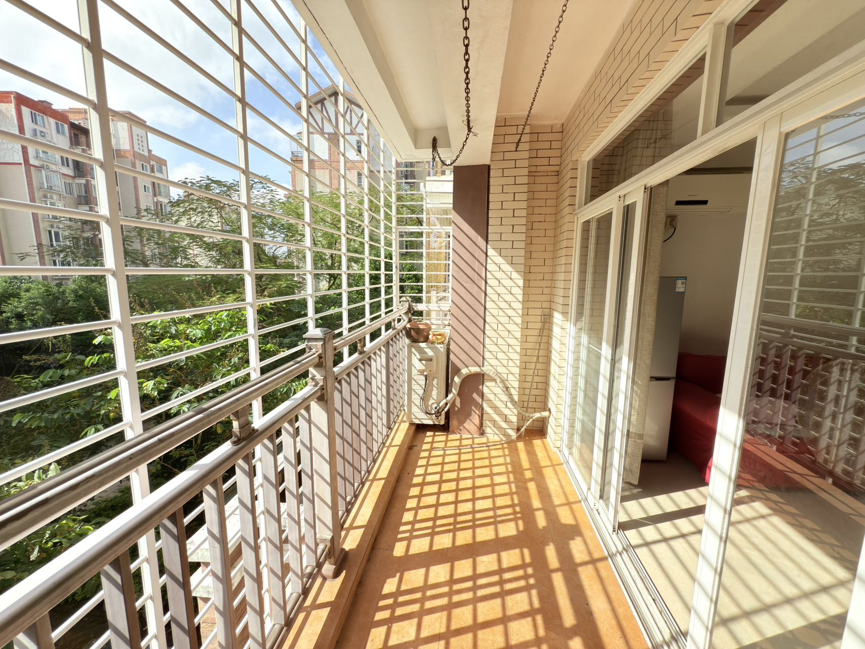 天上人间 3室2厅2卫 3000.0元/月 天上人间 3室2厅2卫 3000.0元/月室内图