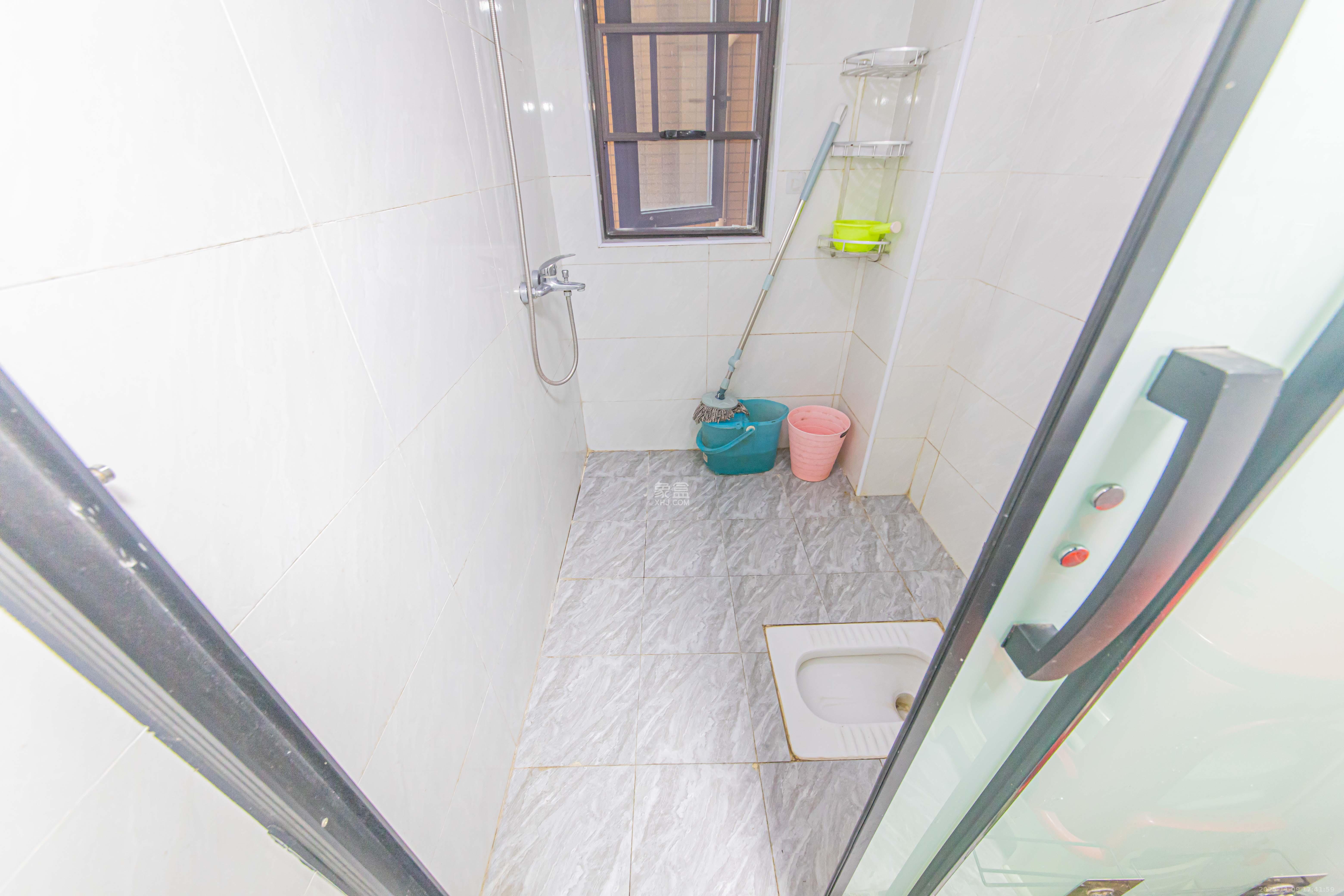 北辰中央公园C区 3室2厅2卫 70.0万 北辰中央公园C区 3室2厅2卫 70.0万卫生间