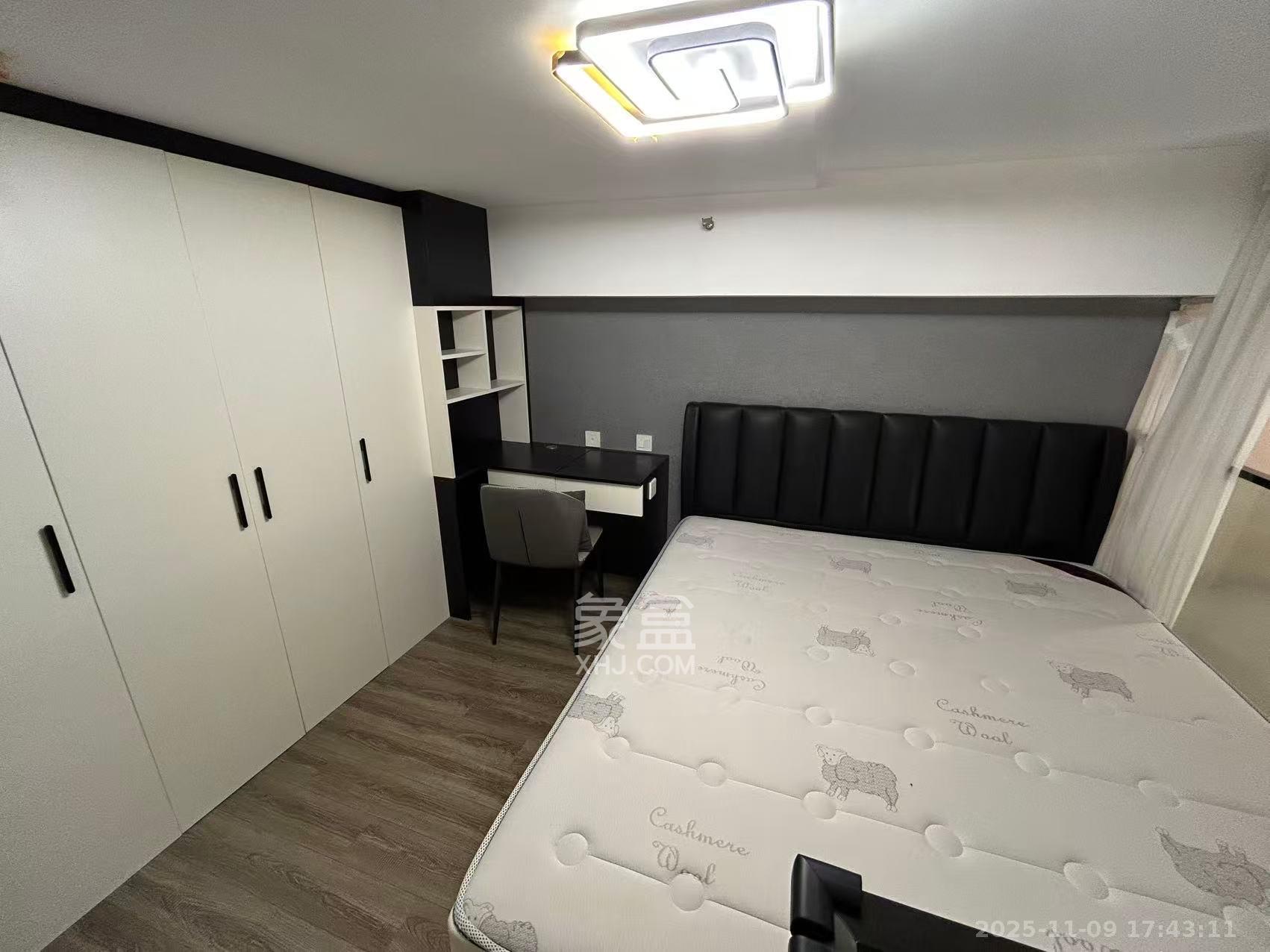 卓越浅水湾  1室1厅1卫    1600.0元/月室内图