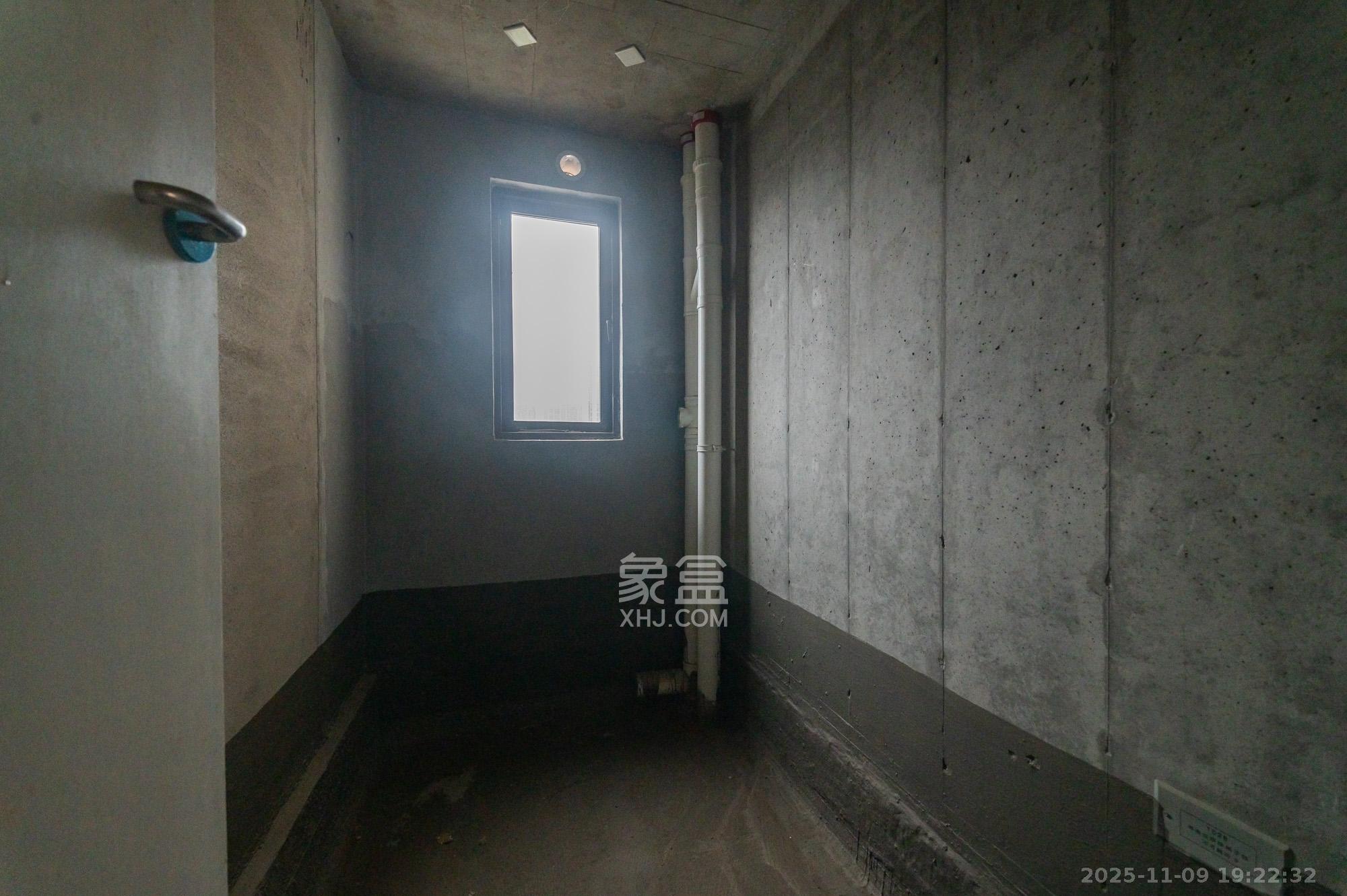 兴进珺府  4室2厅2卫    102.8万其他