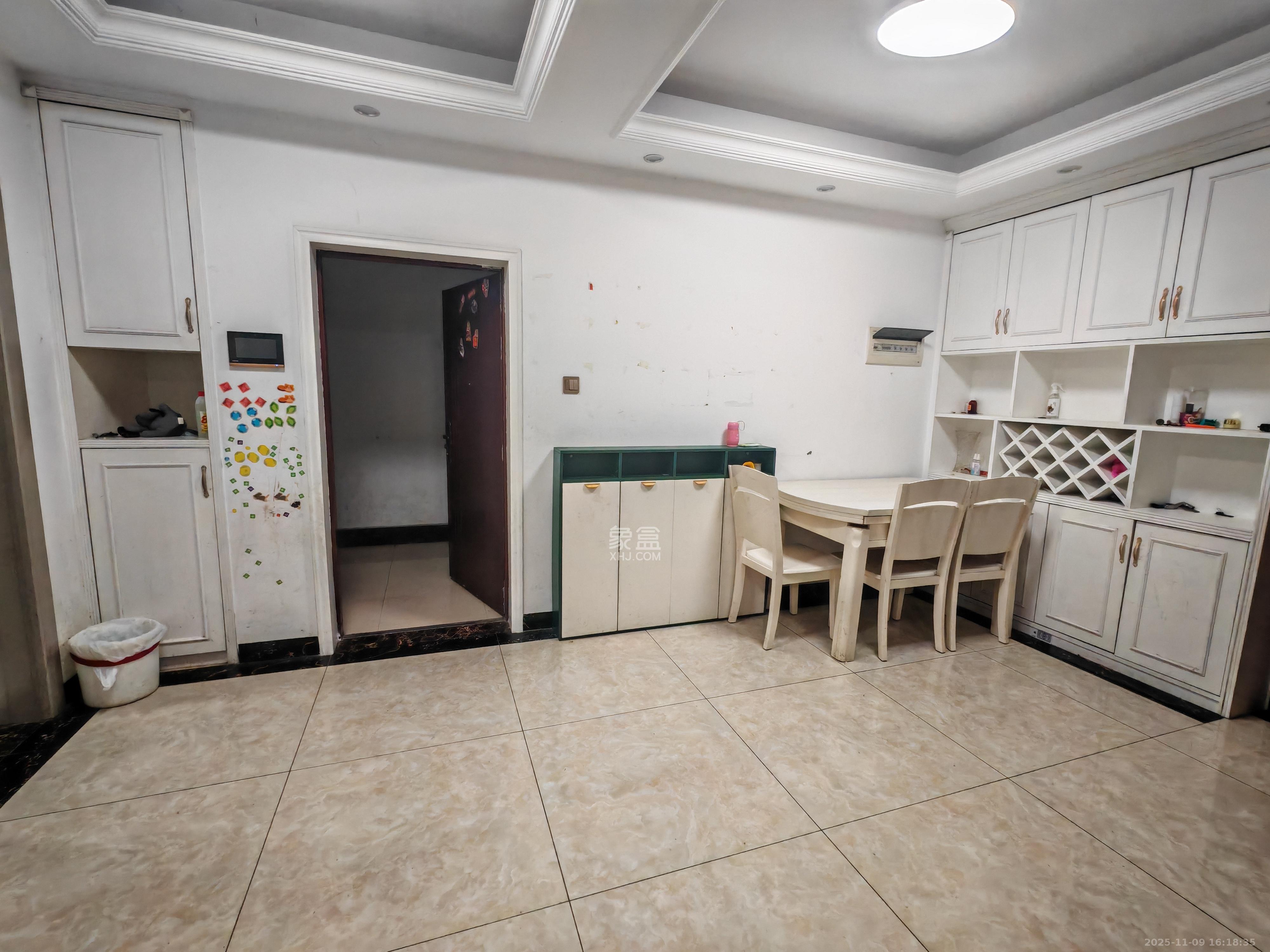 中冶中央公园 3室2厅1卫 2500.0元/月 中冶中央公园 3室2厅1卫 2500.0元/月室内图