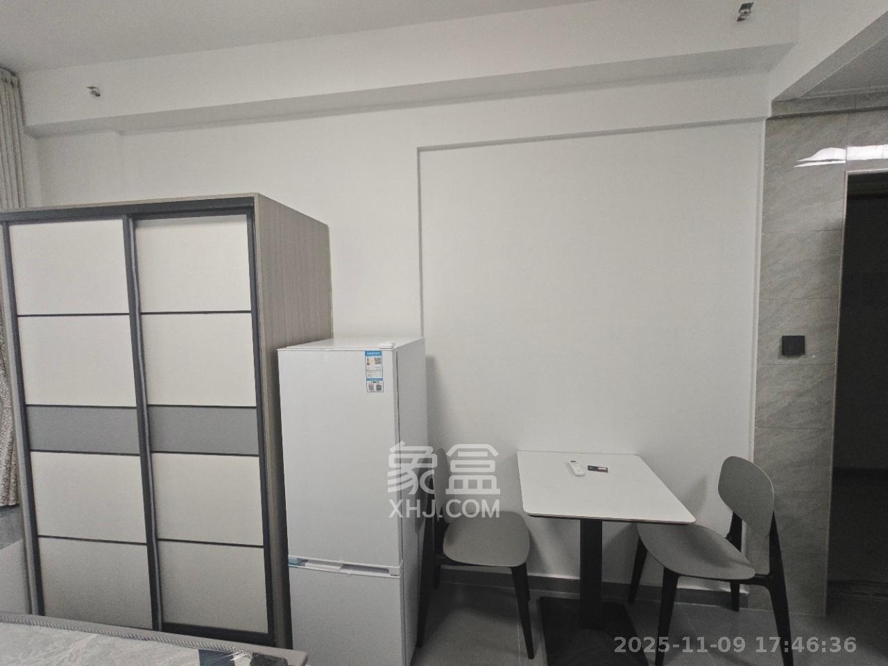 金地峯范  1室1厅1卫    1350.0元/月室内图