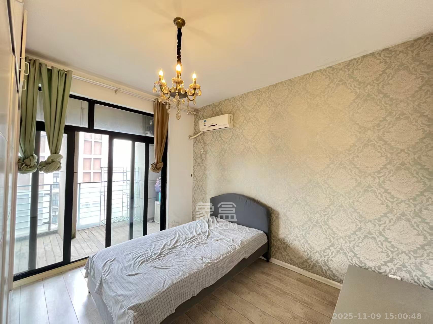 郡原广场  2室2厅1卫    2300.0元/月室内图