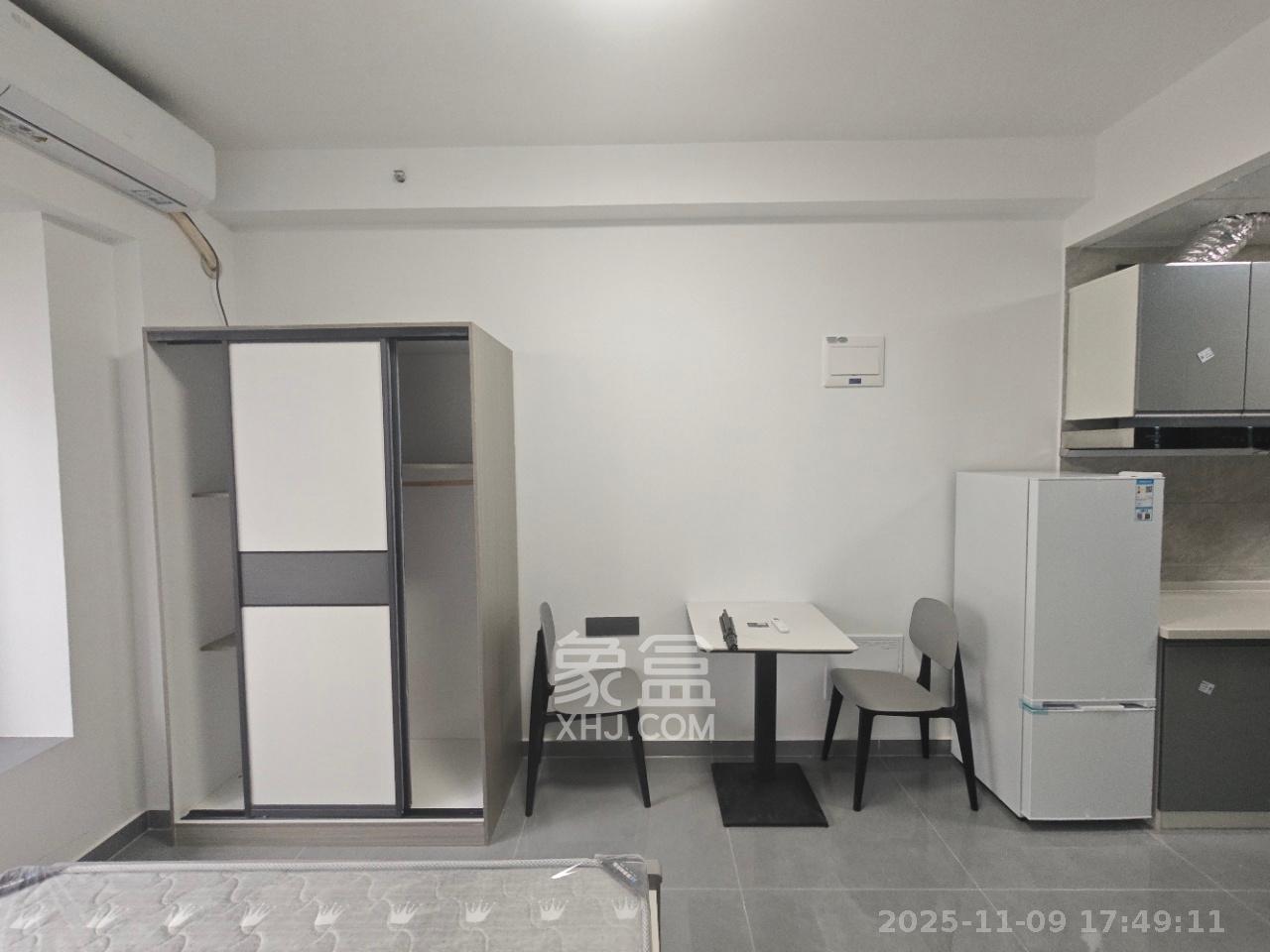 金地峯范  1室1厅1卫    1500.0元/月室内图