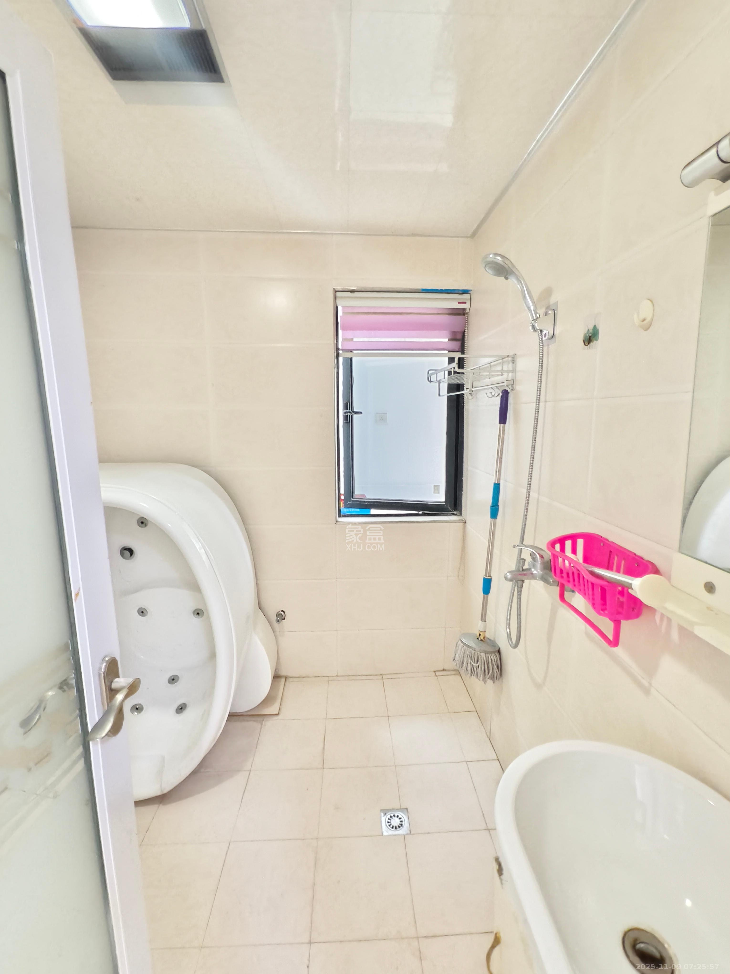 长房时代城 1室2厅2卫 3100.0元/月 长房时代城 1室2厅2卫 3100.0元/月室内图