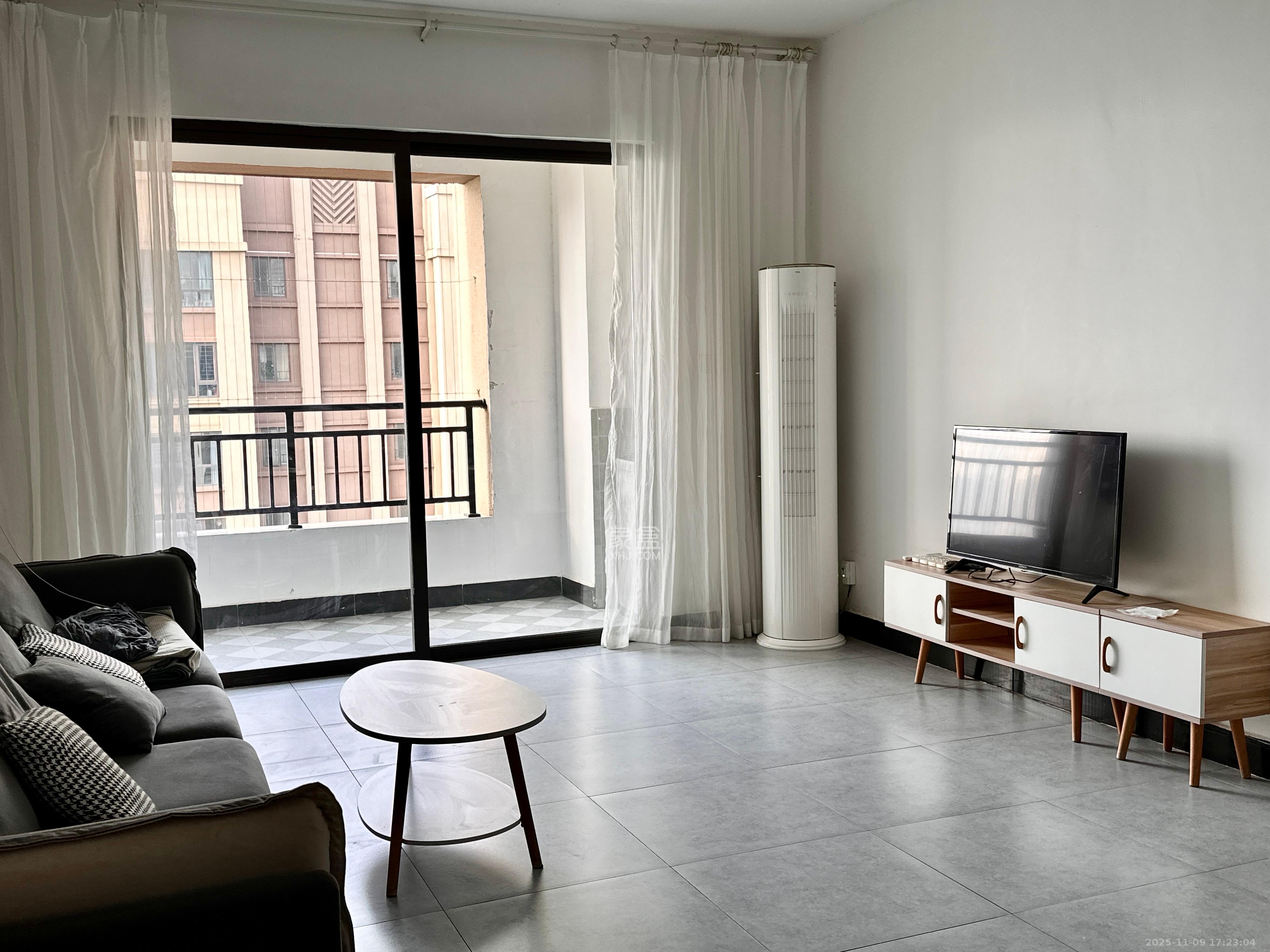 和景家园二期  3室2厅1卫    2500.0元/月