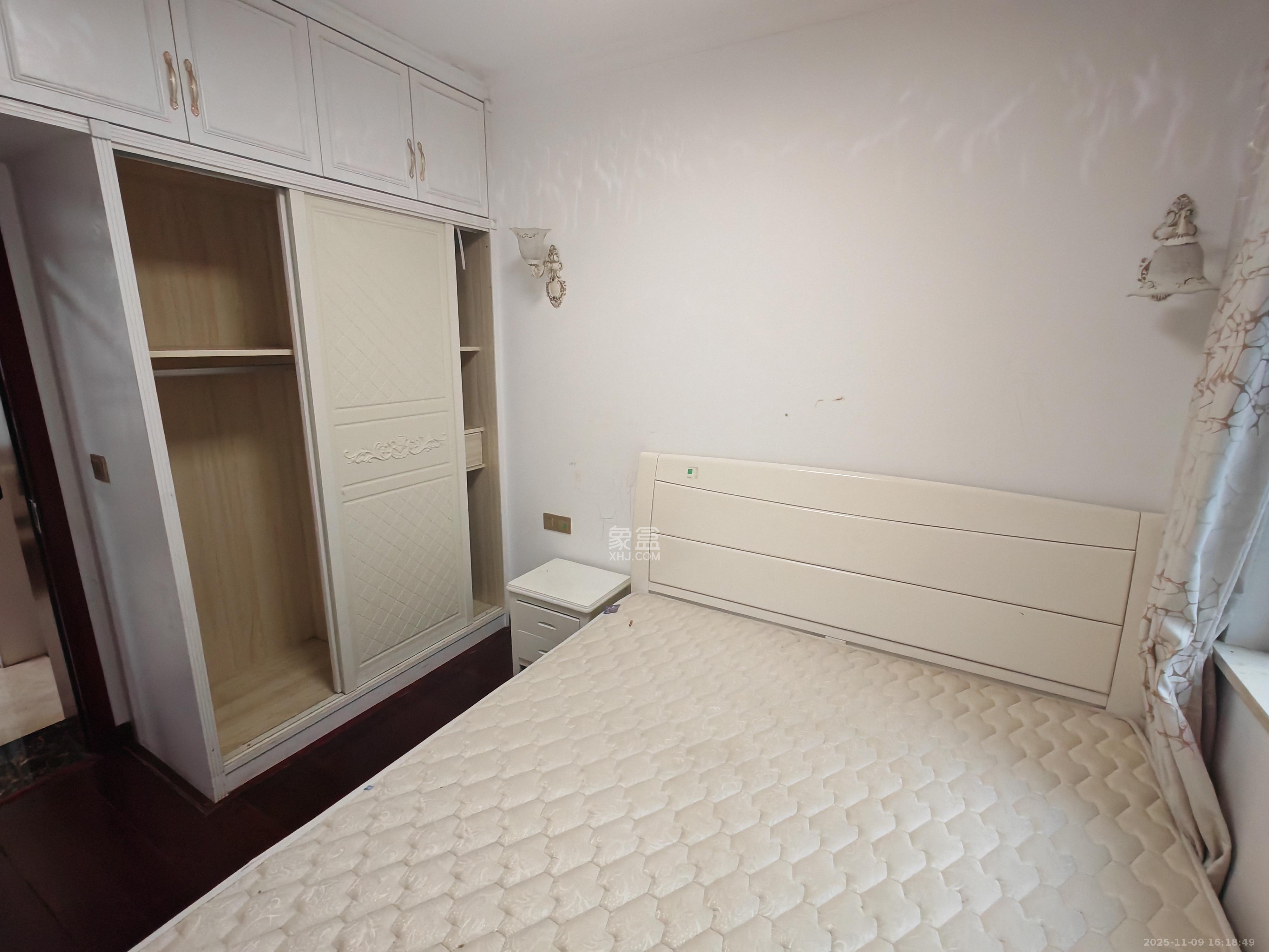 中冶中央公园  3室2厅1卫    2500.0元/月室内图