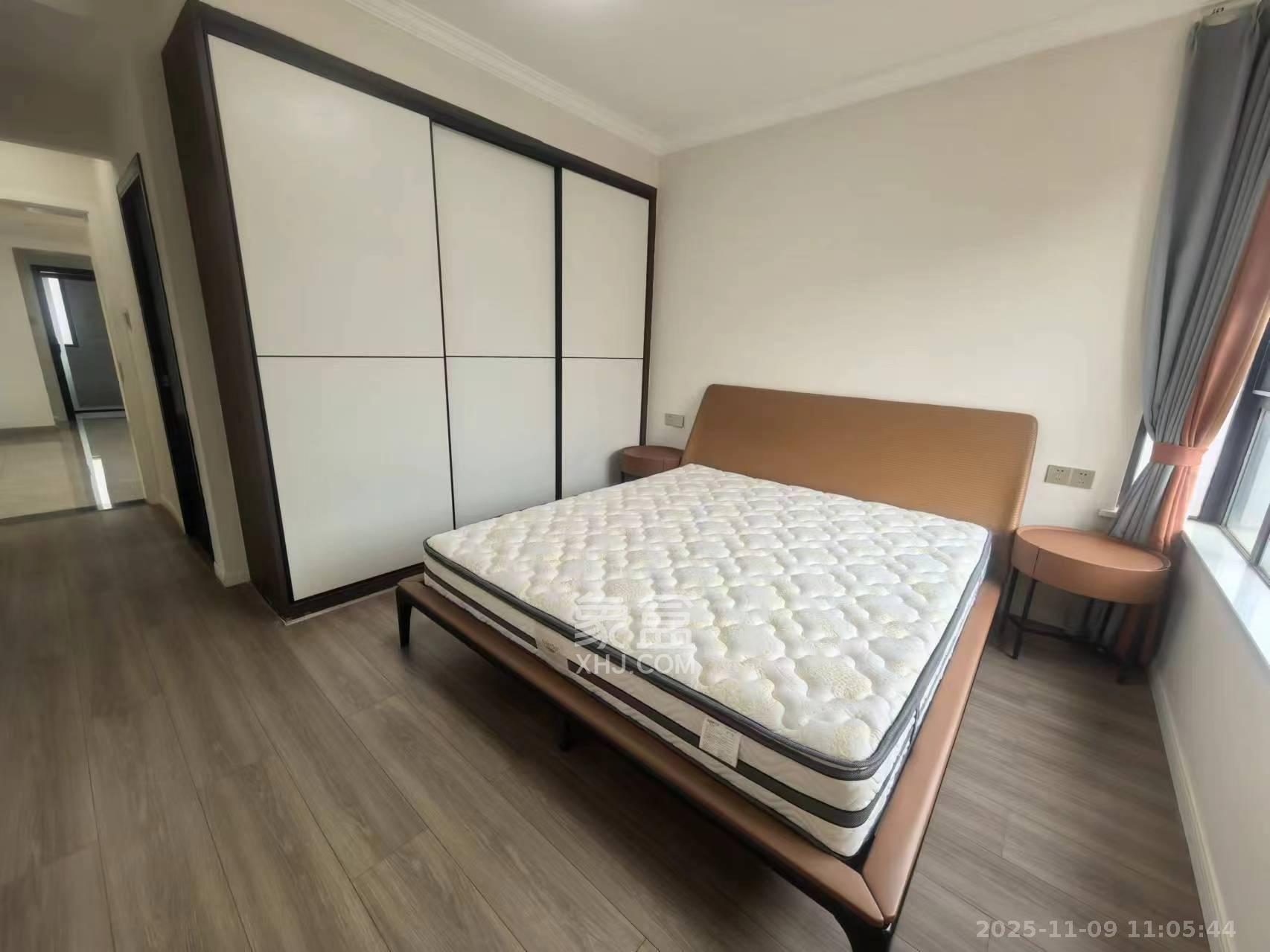 三一街区 3室2厅2卫 2600.0元/月 三一街区 3室2厅2卫 2600.0元/月室内图