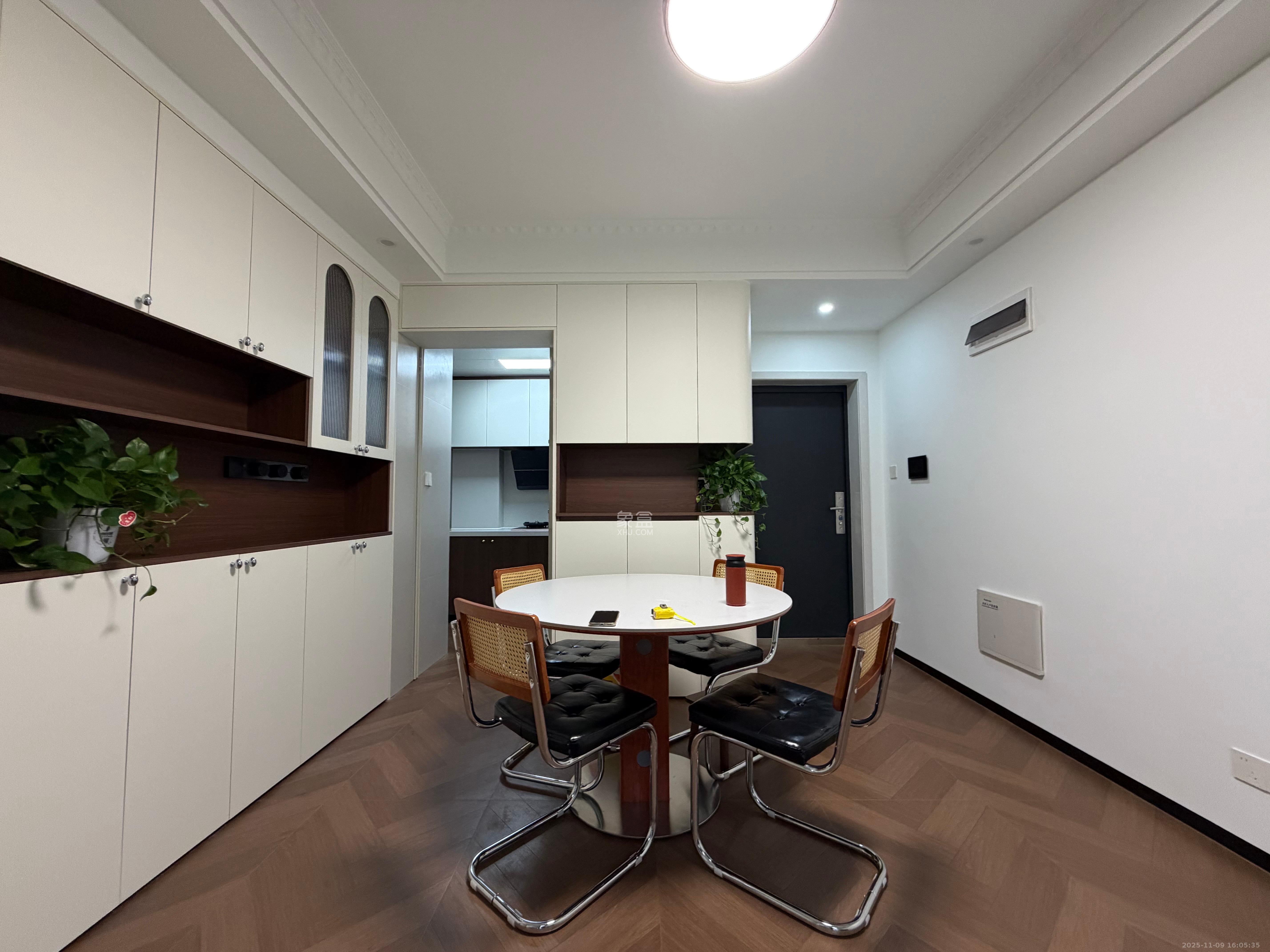 学士翰林苑 2室2厅1卫 1800.0元/月 学士翰林苑 2室2厅1卫 1800.0元/月室内图