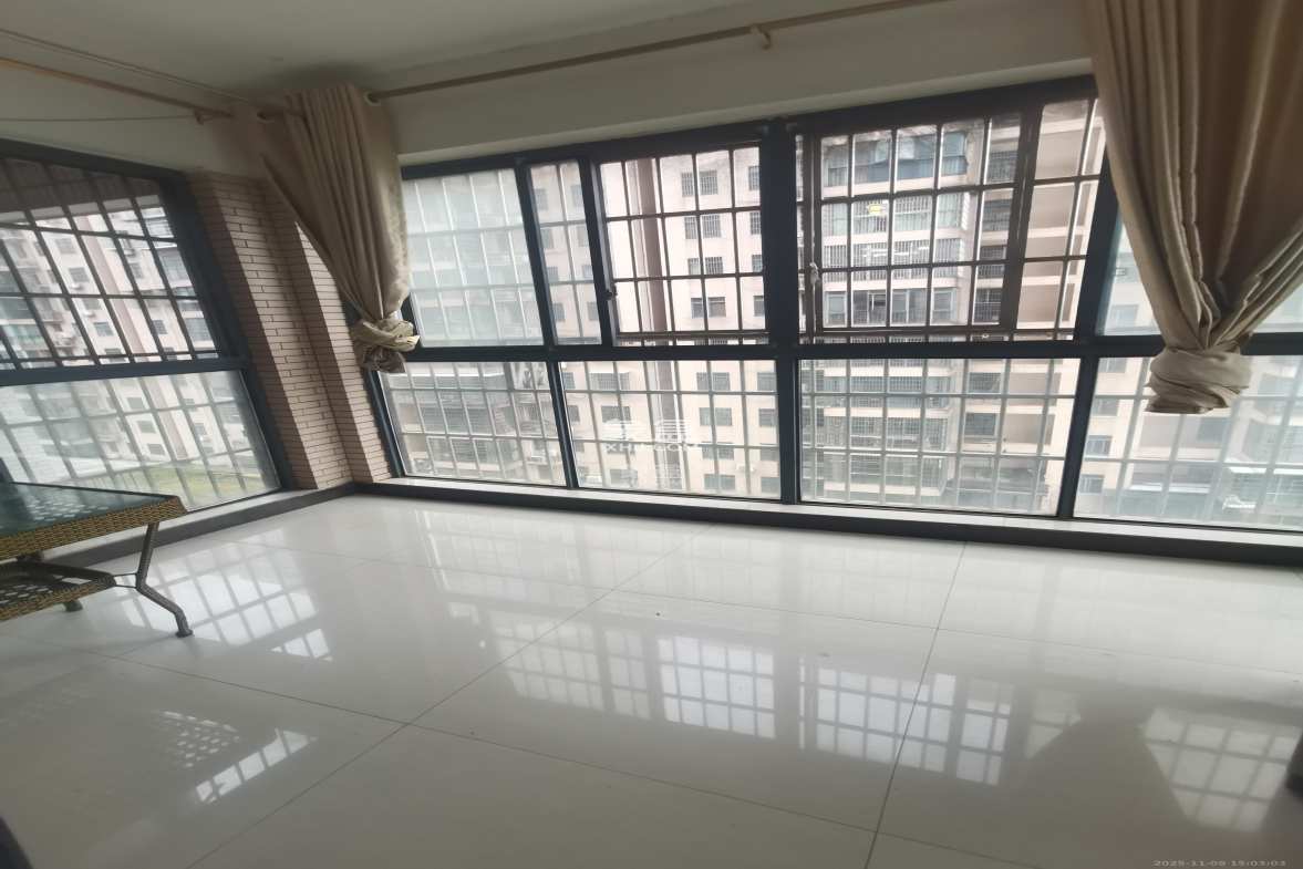 天悦嘉园 2室2厅1卫 1800.0元/月 天悦嘉园 2室2厅1卫 1800.0元/月室内图