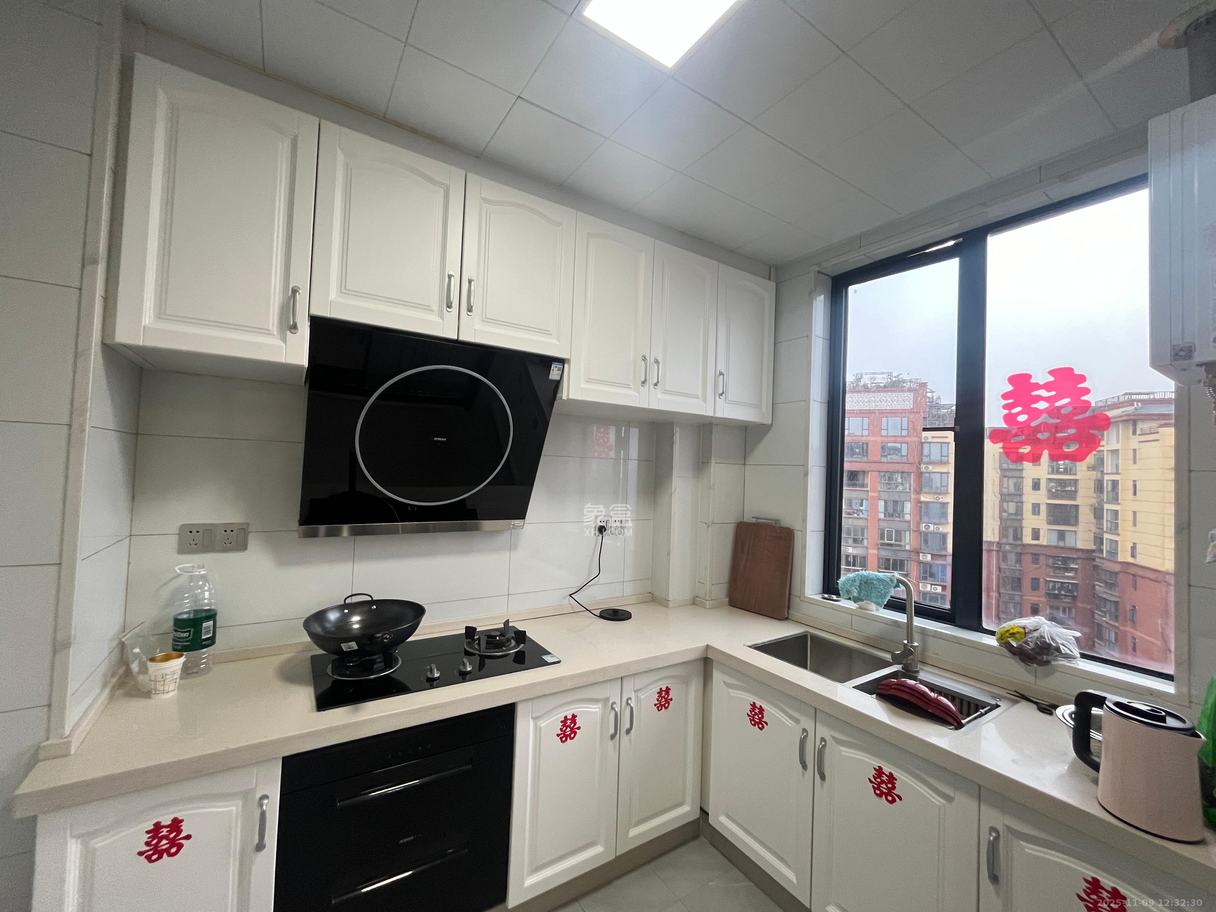 珠江东方明珠（新地东方明珠）三期  3室2厅2卫    2200.0元/月室内图