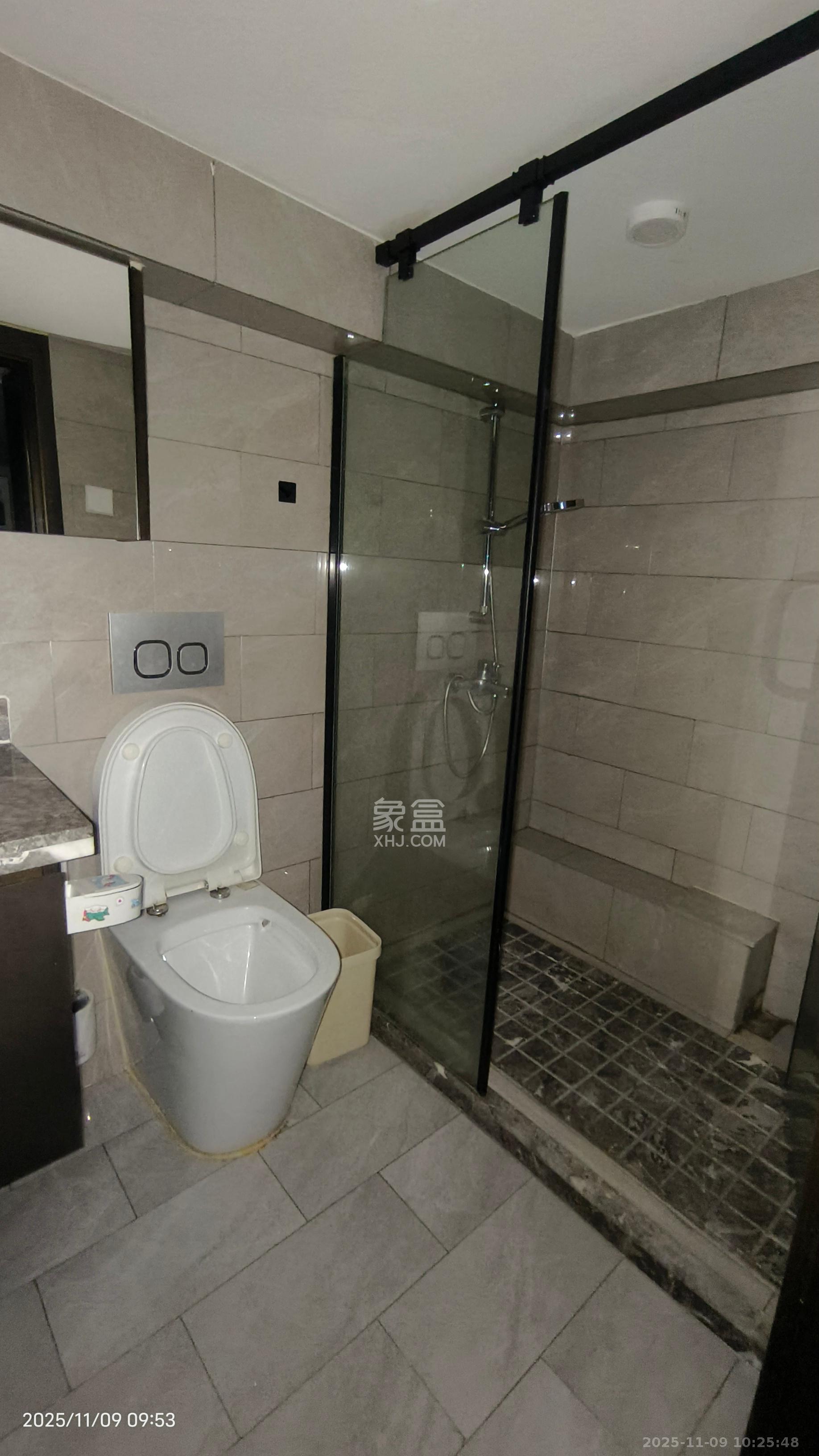 敬天广场  2室1厅2卫    4500.0元/月室内图