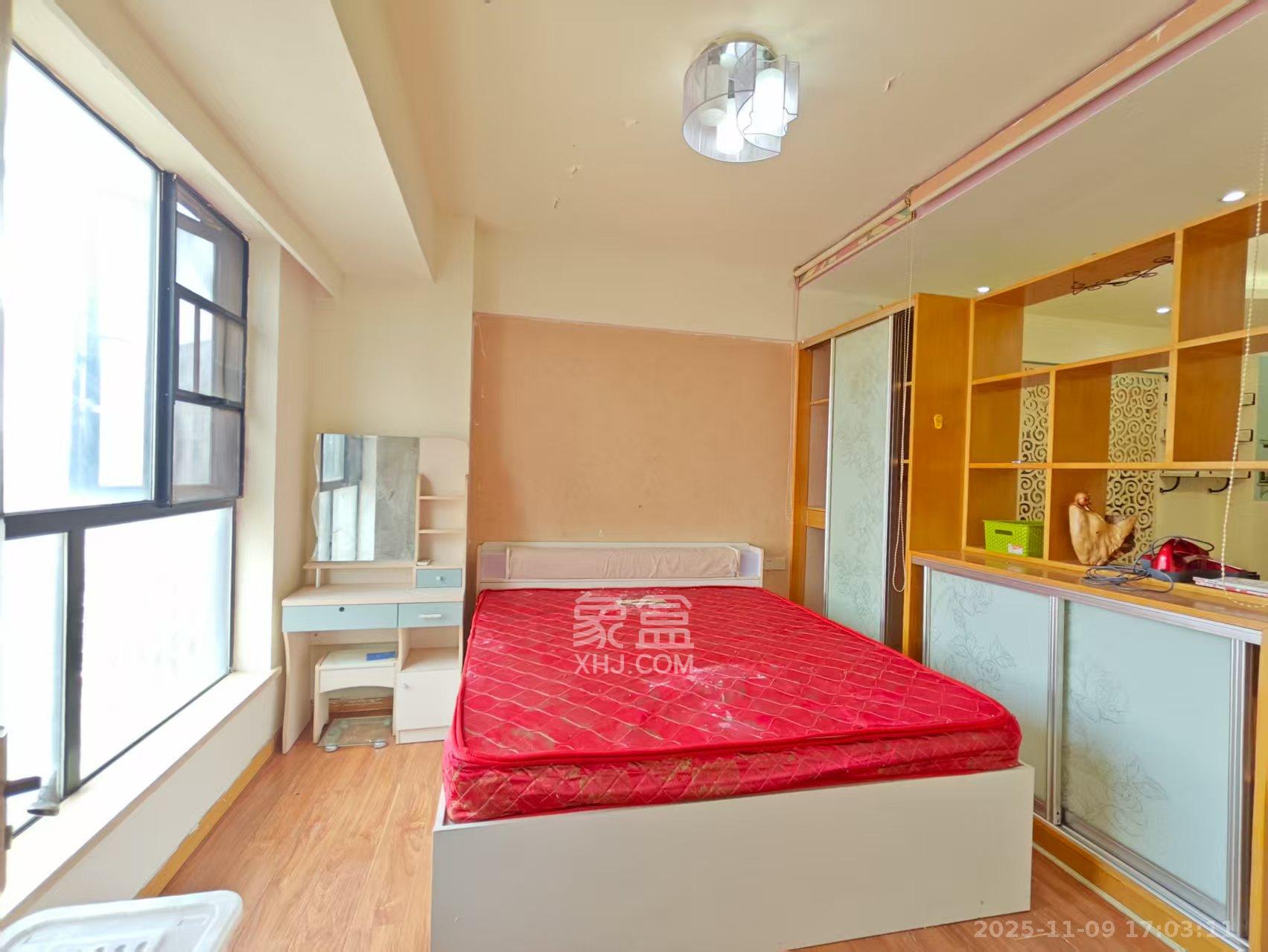 长大卧琥  1室1厅1卫    1600.0元/月室内图