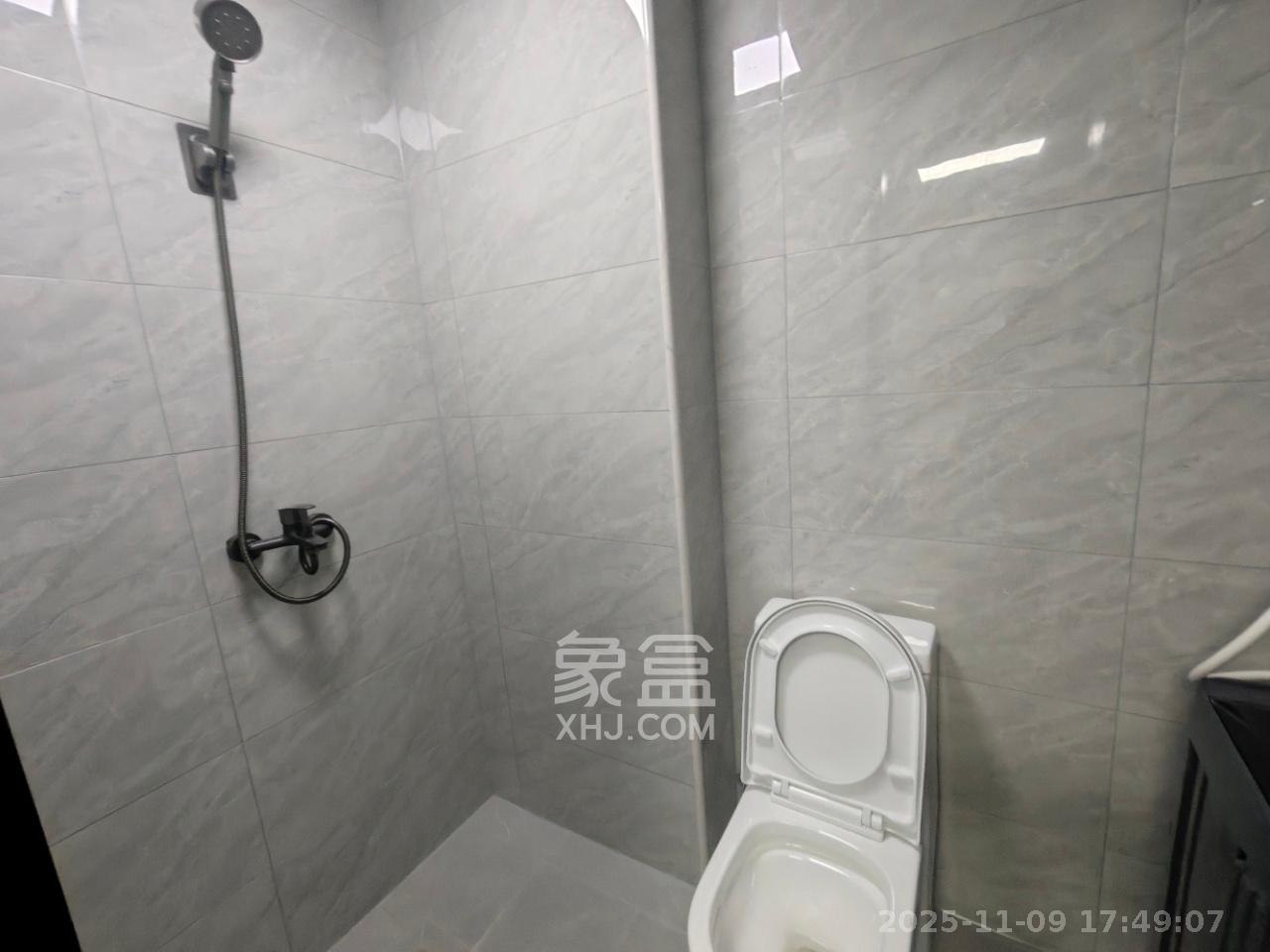 金地峯范  1室1厅1卫    1500.0元/月室内图