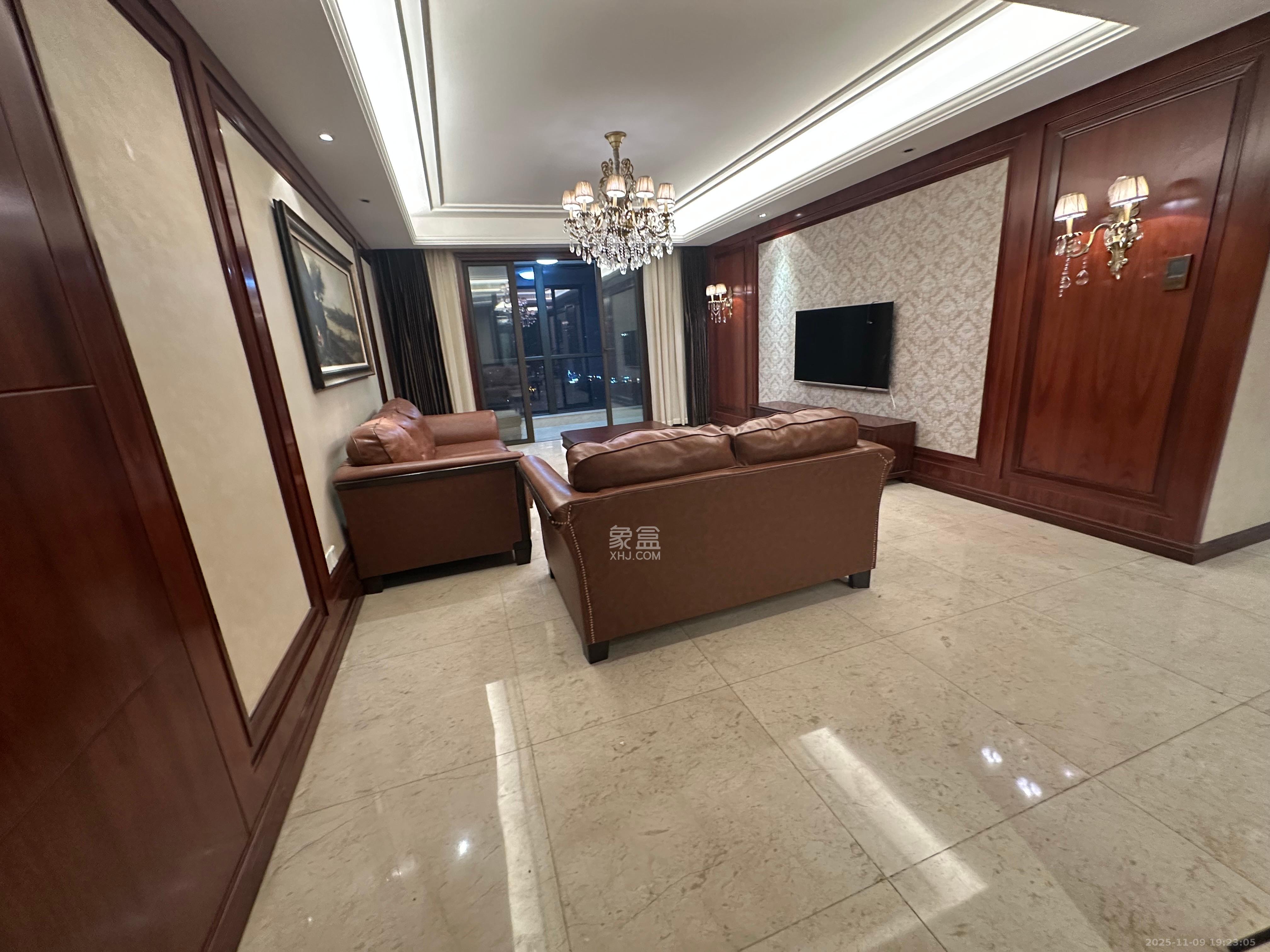 运达中央广场一、二期 3室2厅2卫 8000.0元/月 运达中央广场一、二期 3室2厅2卫 8000.0元/月室内图