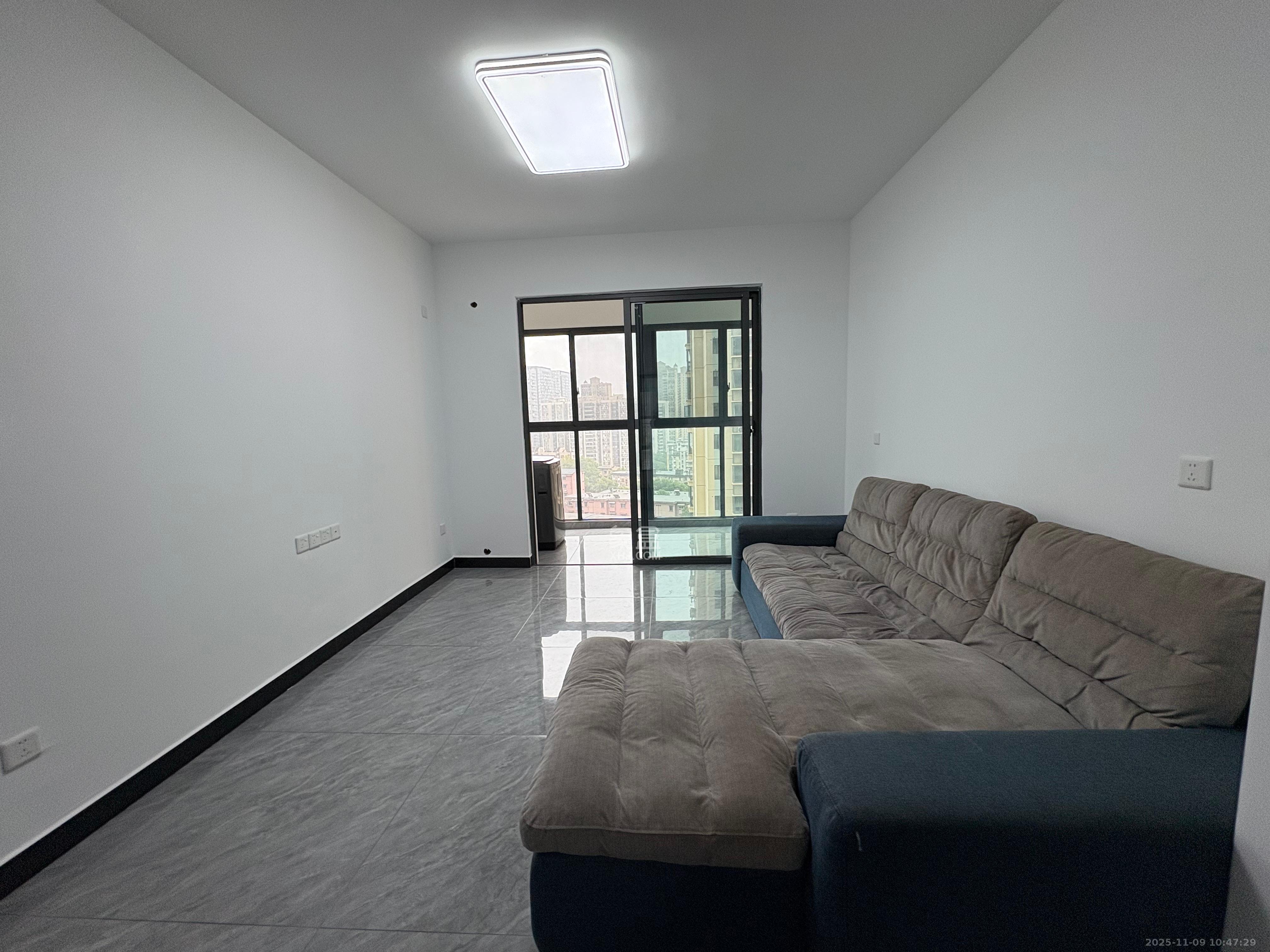 岭福家苑(天心佳苑) 2室1厅1卫 2800.0元/月 岭福家苑(天心佳苑) 2室1厅1卫 2800.0元/月室内图