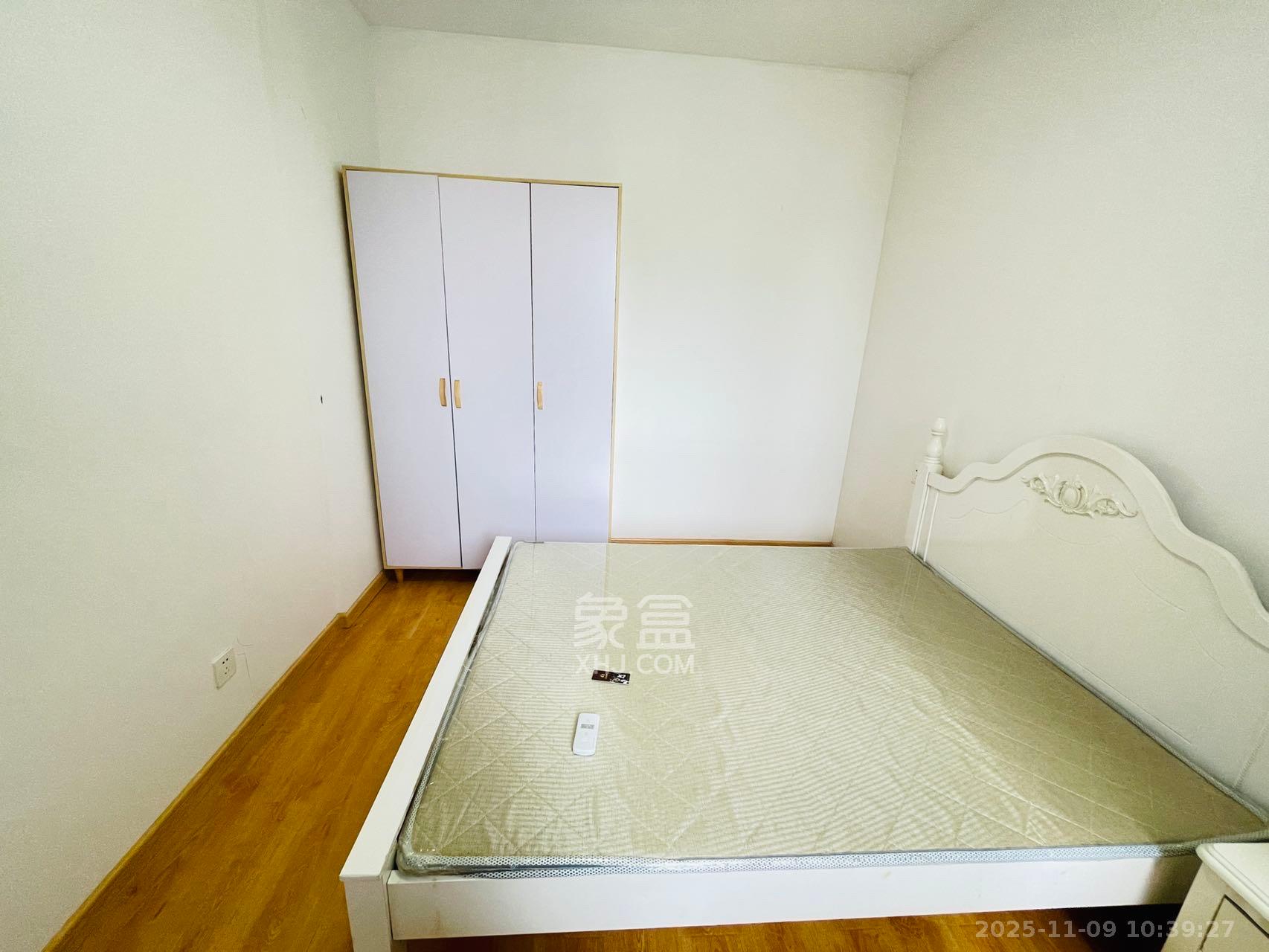 半山壹号  2室2厅1卫    2400.0元/月室内图