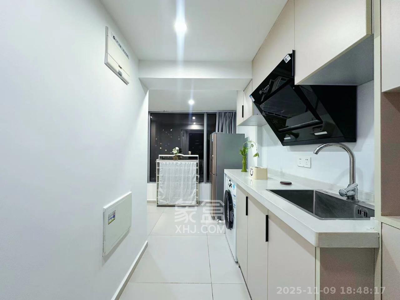 保利天禧EF区  2室1厅1卫    2800.0元/月室内图