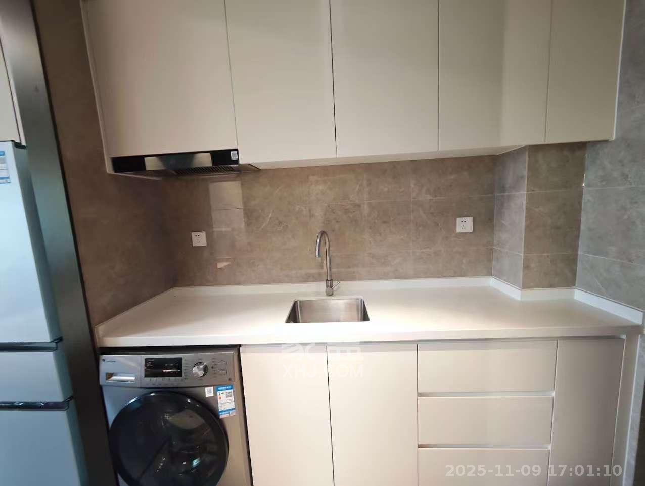 华润置地中心  1室0厅0卫    2650.0元/月